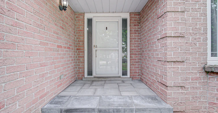 426 Parklane Road, Oakville, ON, L6H 4J5 - 4