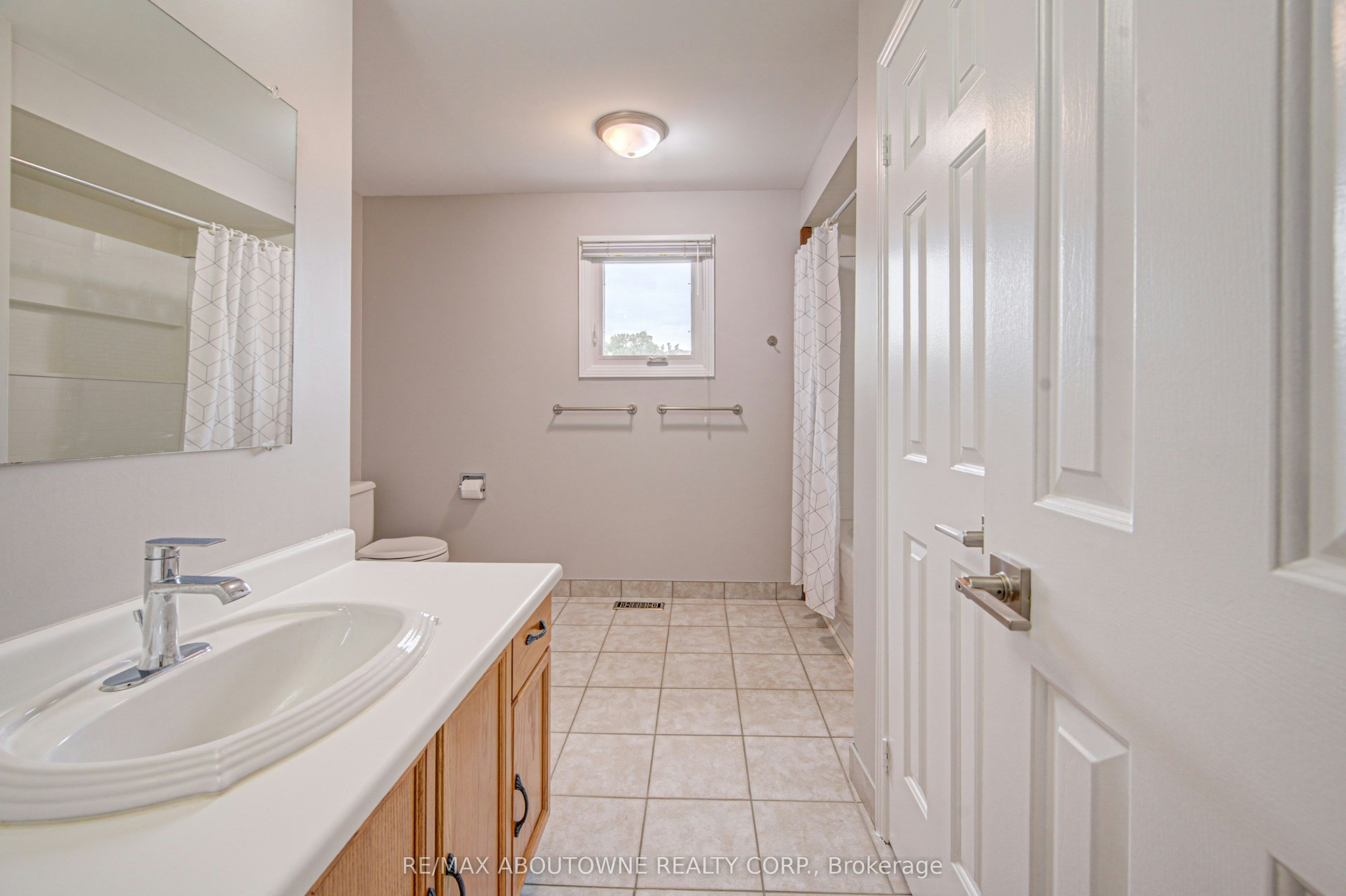 426 Parklane Road, Oakville, ON, L6H 4J5 - 25
