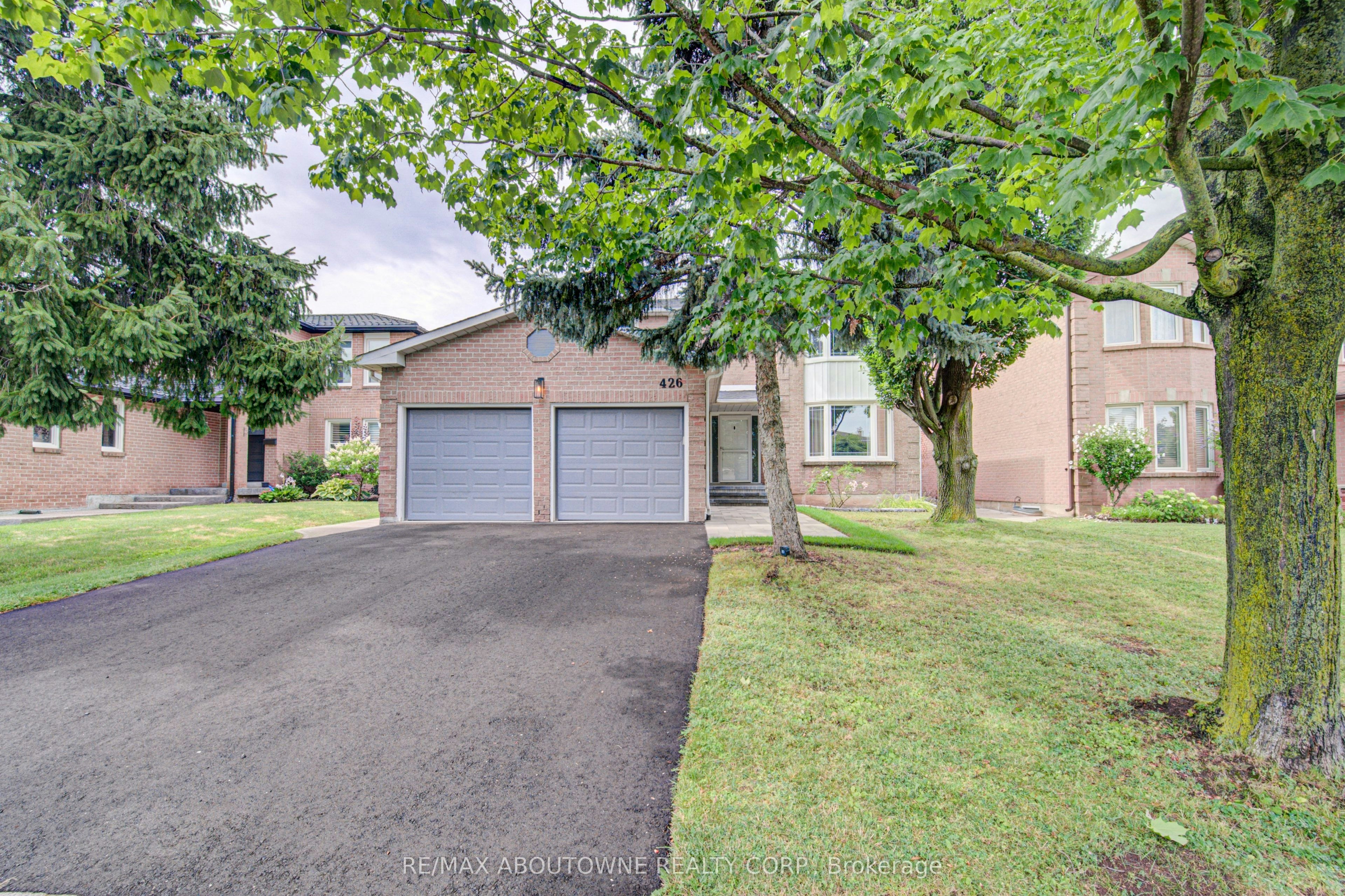 426 Parklane Road, Oakville, ON, L6H 4J5