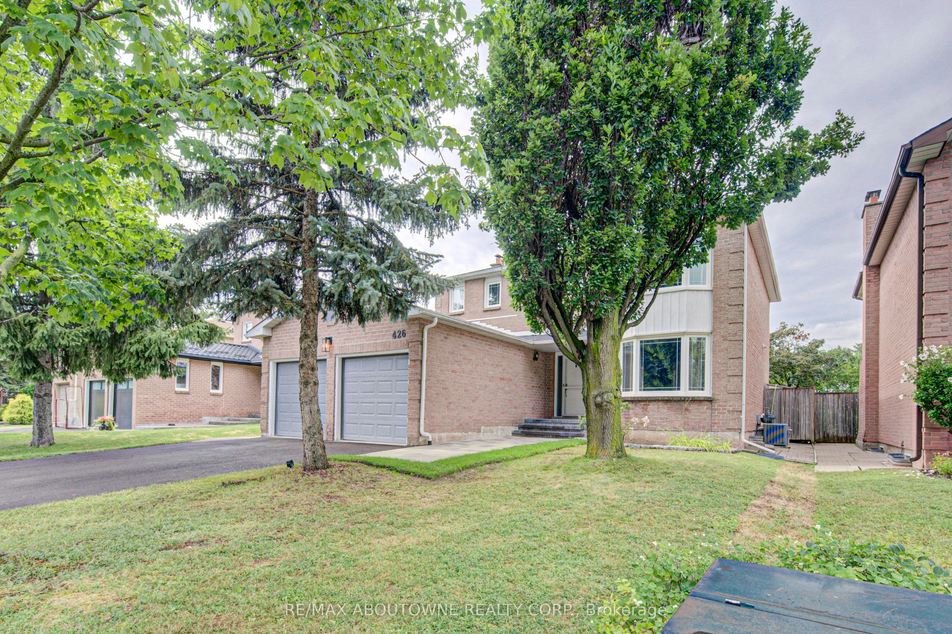 426 Parklane Road, Oakville, ON, L6H 4J5 - 2