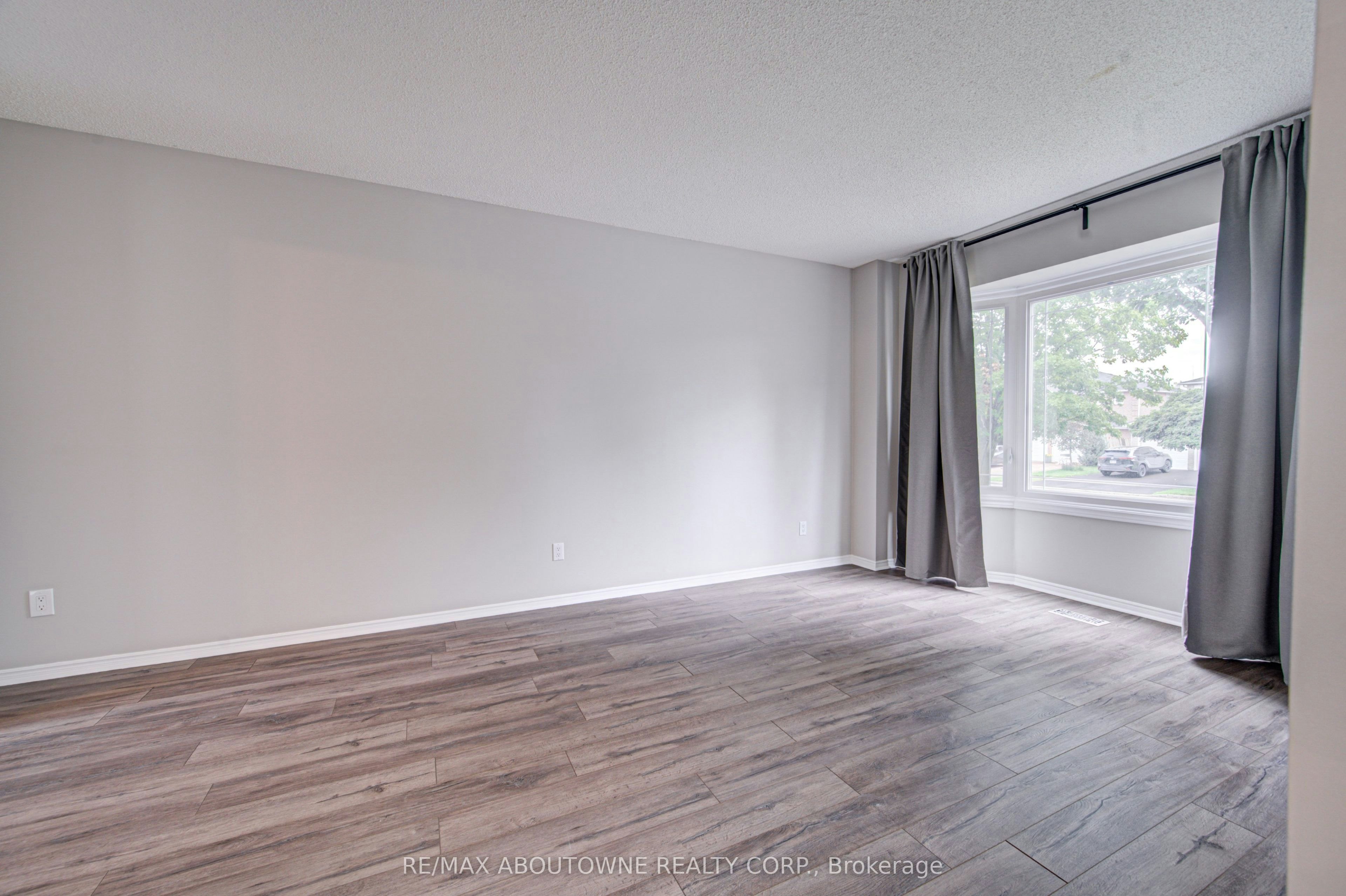 426 Parklane Road, Oakville, ON, L6H 4J5 - 15