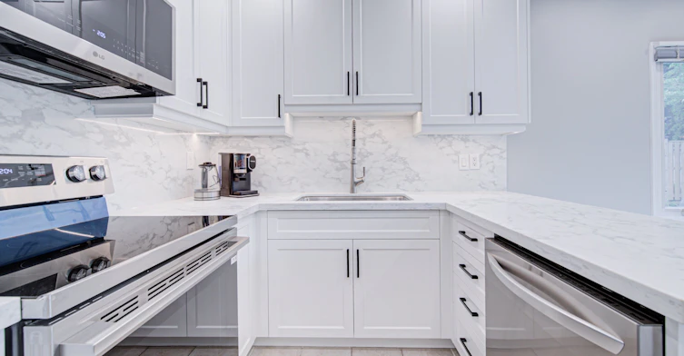 426 Parklane Road, Oakville, ON, L6H 4J5 - 9