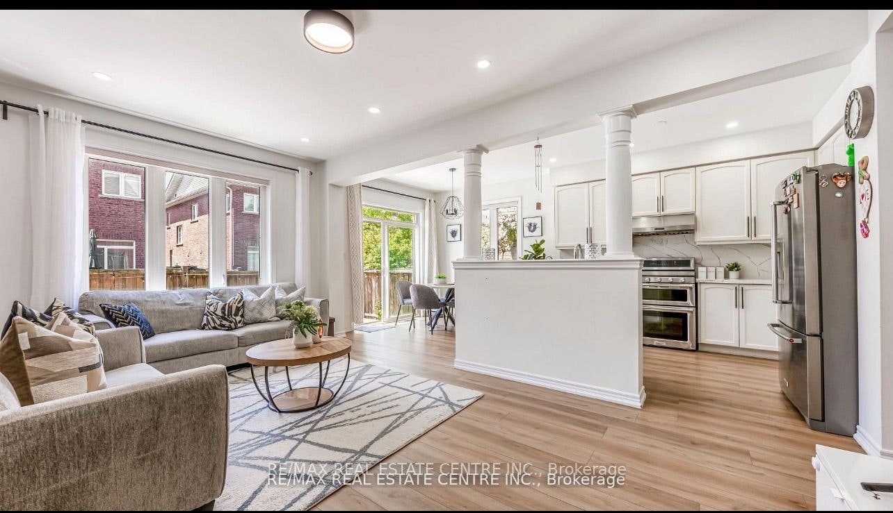 590 Grant Way, Milton, ON, L9T 0W1 - 4