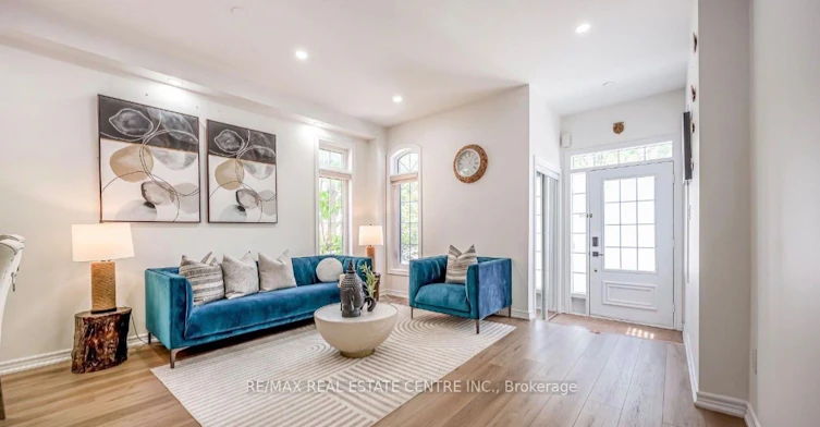 590 Grant Way, Milton, ON, L9T 0W1 - 2
