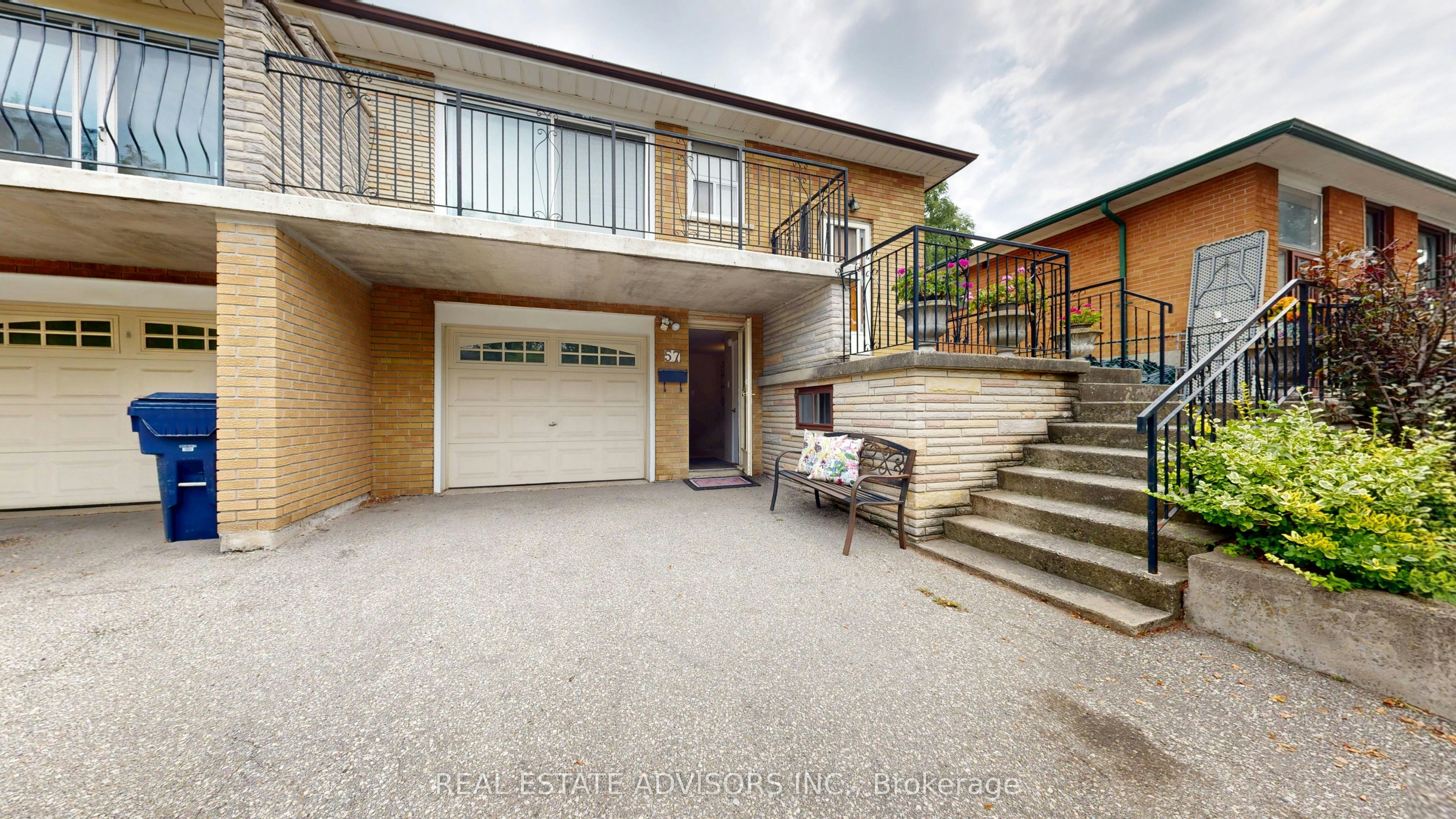 57 Hucknall Road, Toronto, ON, M3J 1W1