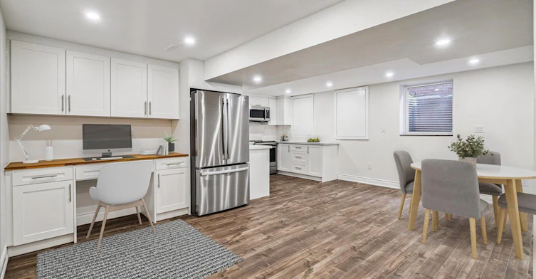 Lower Level-2180 Lumberman Lane, Oakville, ON, L6M 2Y7 - 2