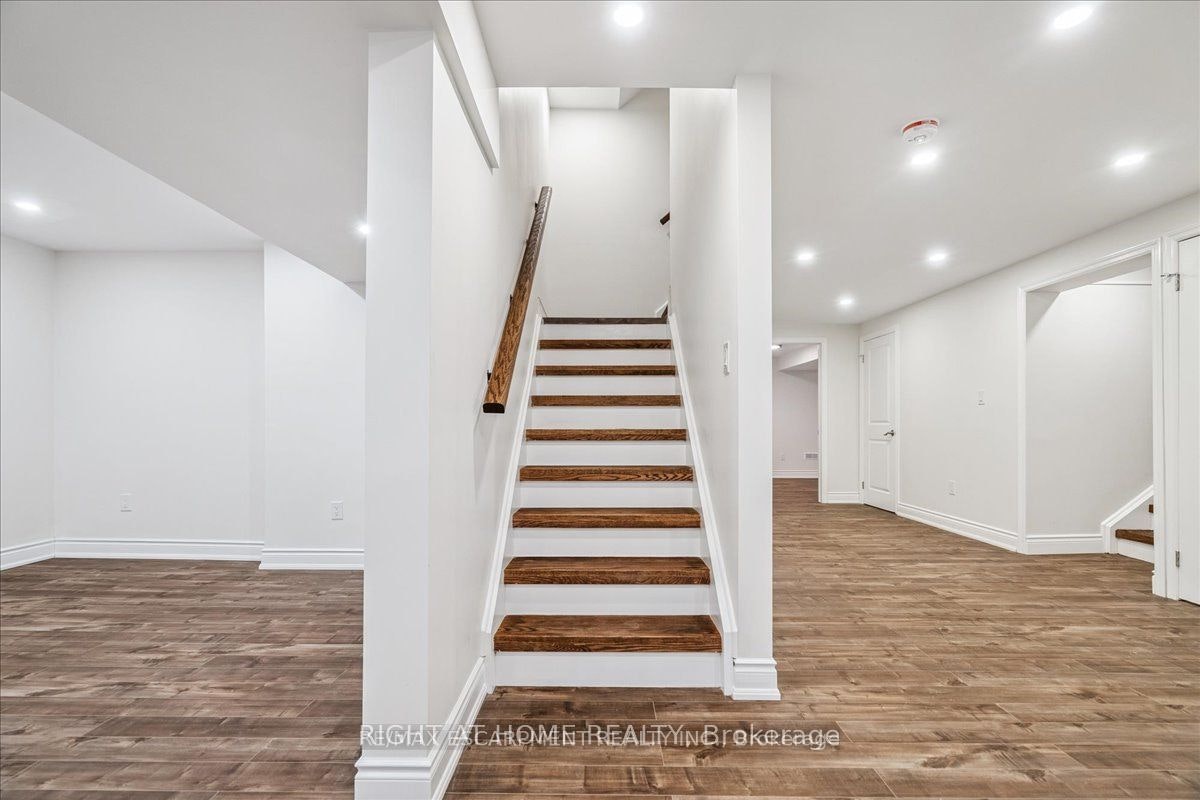 Lower Level-2180 Lumberman Lane, Oakville, ON, L6M 2Y7 - 11