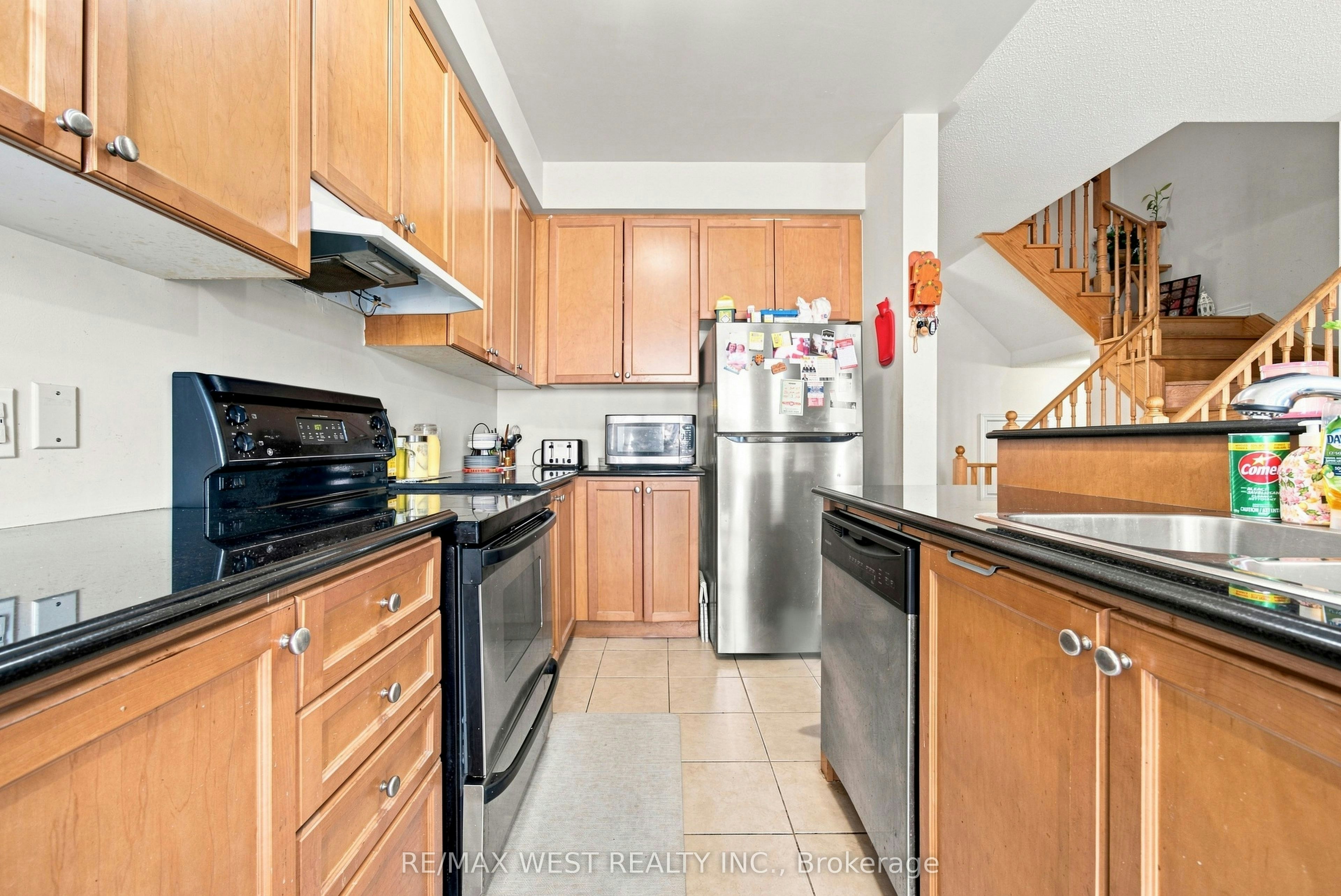 35 Sky Harbour Drive, Brampton, ON, L6Y 0C1 - 11