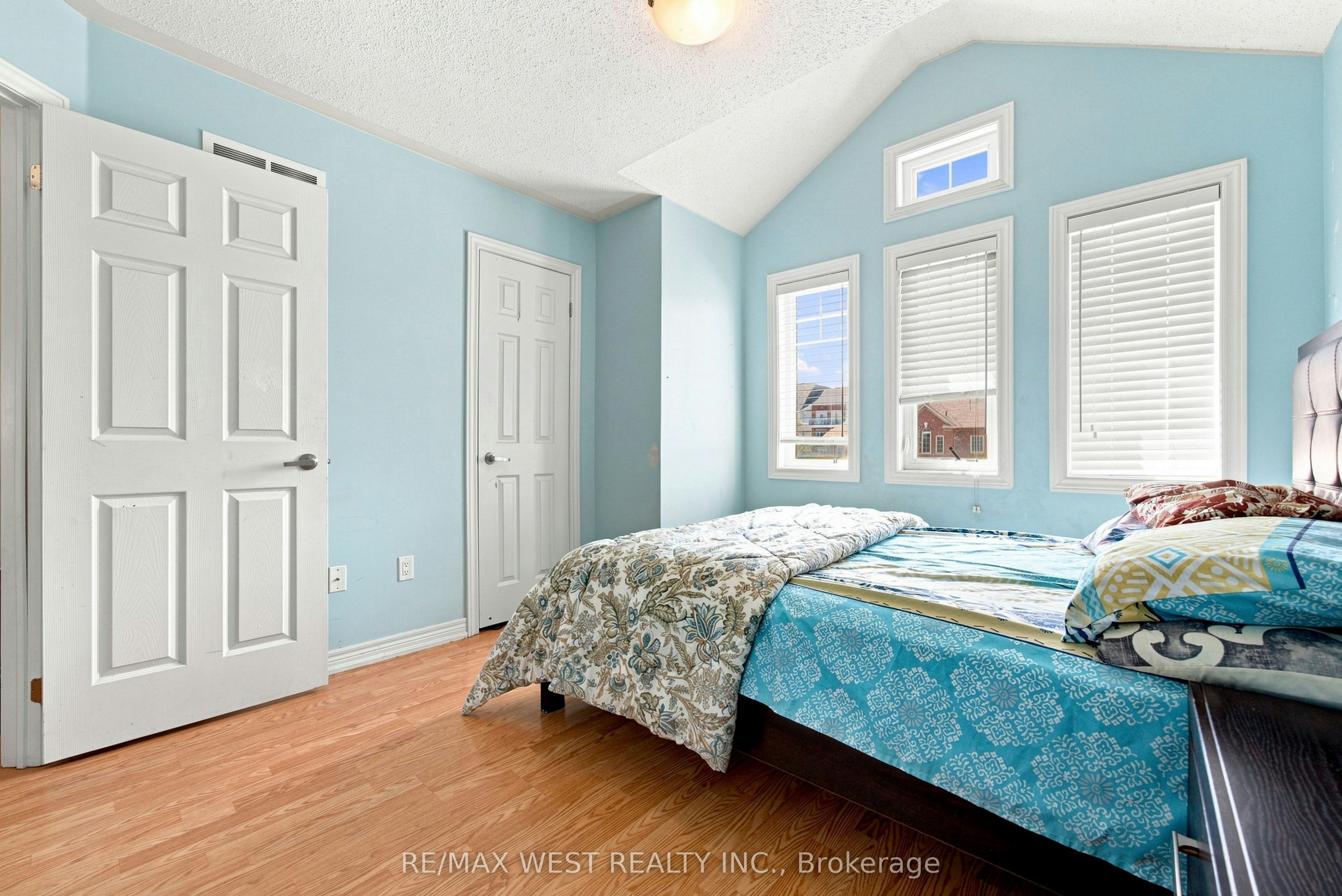35 Sky Harbour Drive, Brampton, ON, L6Y 0C1 - 25