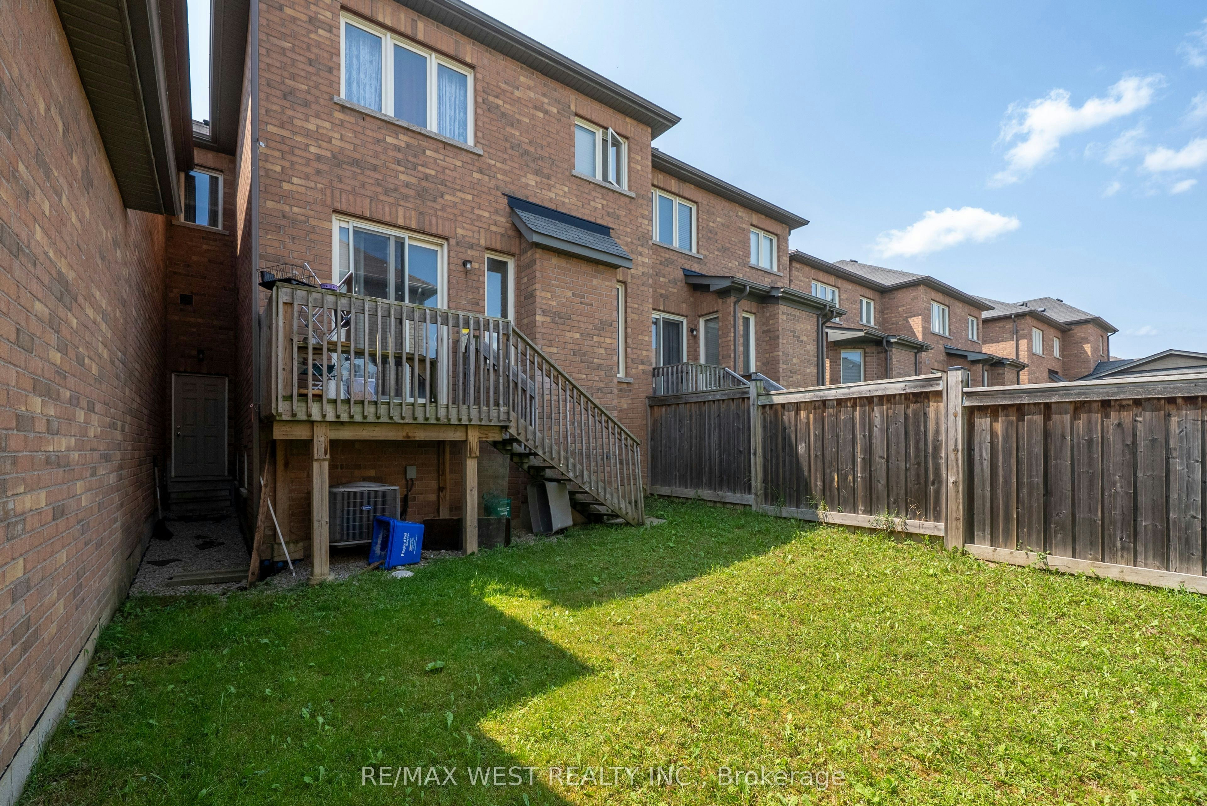 35 Sky Harbour Drive, Brampton, ON, L6Y 0C1 - 35