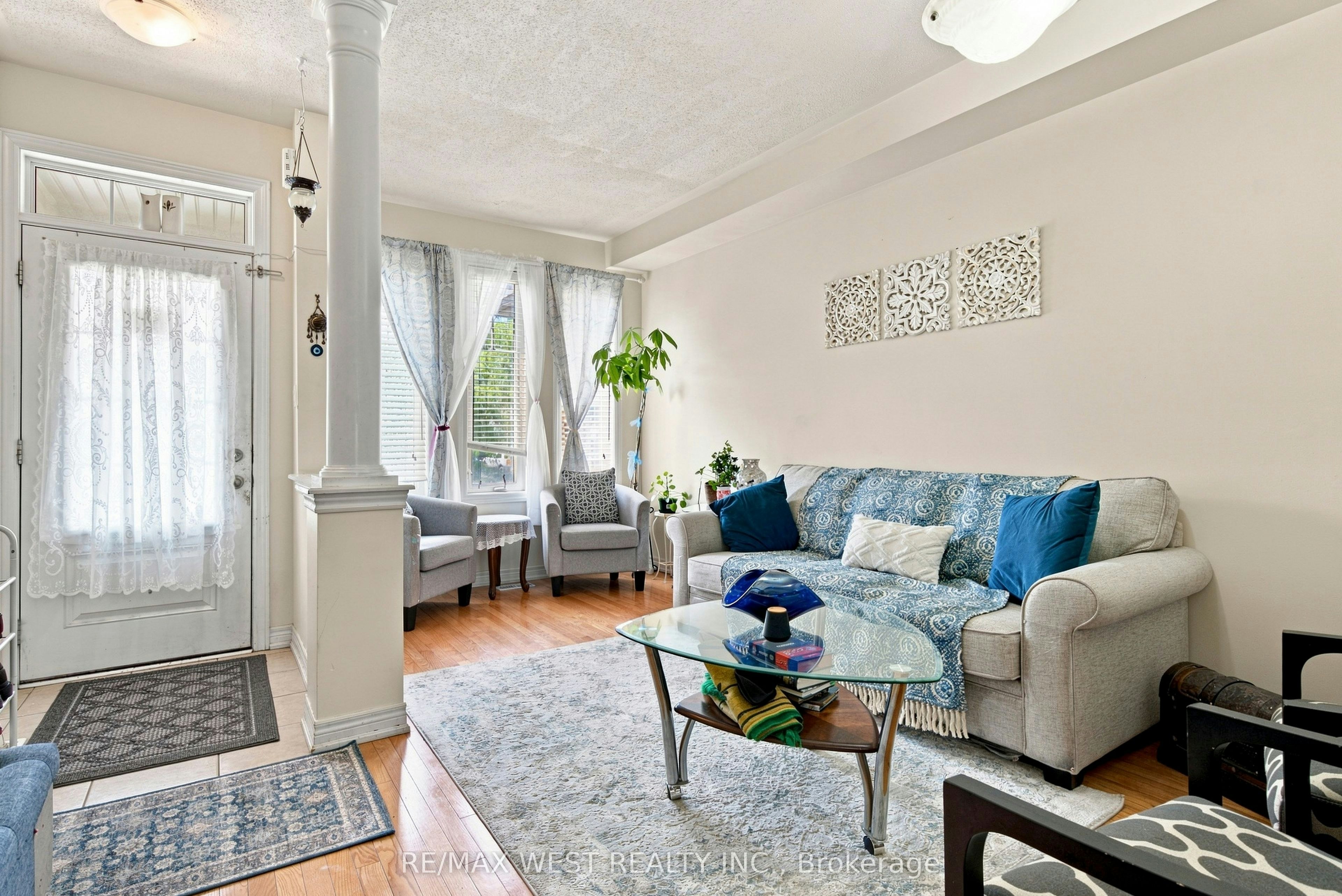 35 Sky Harbour Drive, Brampton, ON, L6Y 0C1 - 2