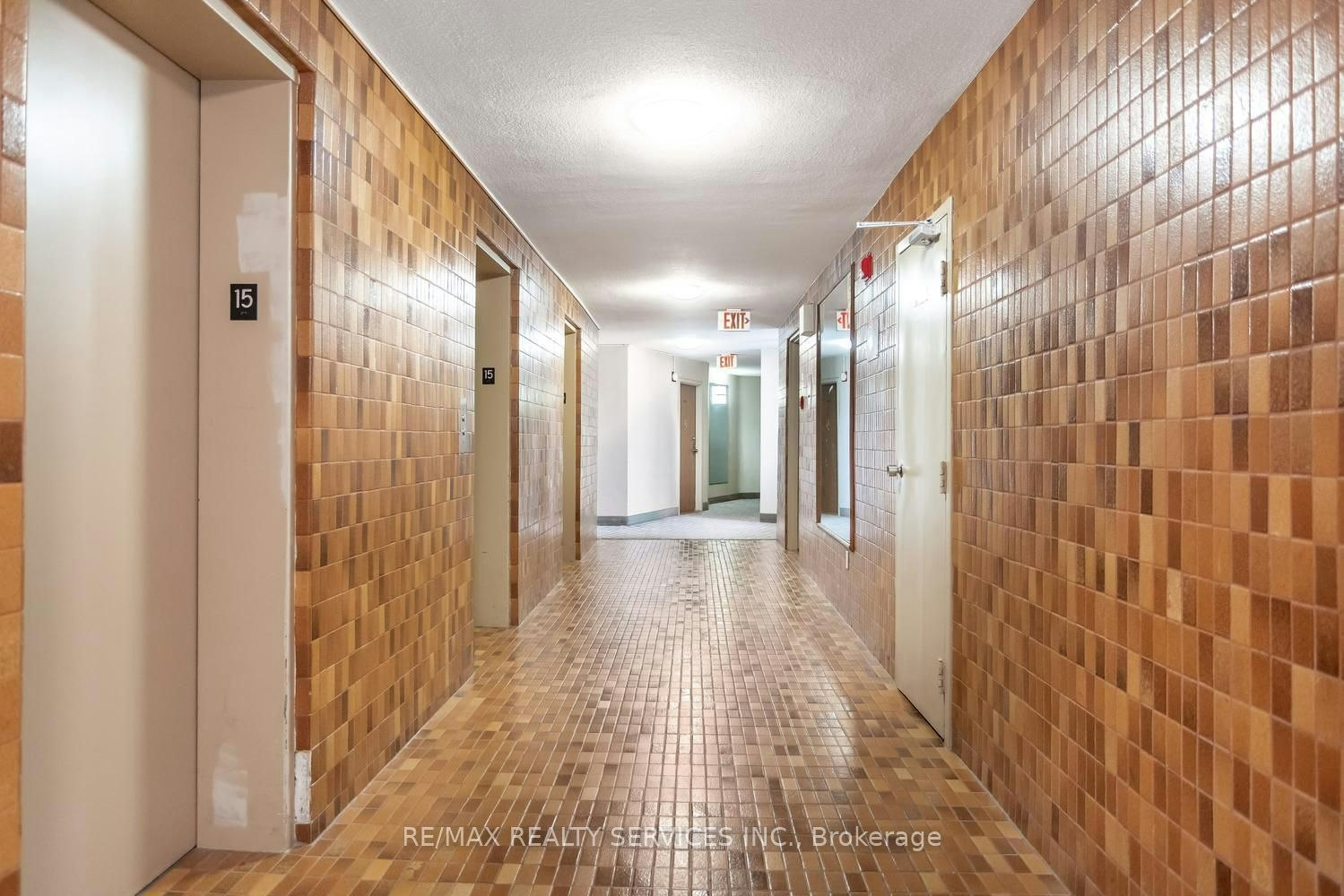 11-11 Wincott Drive, Toronto, ON, M9R 2R9 - 4