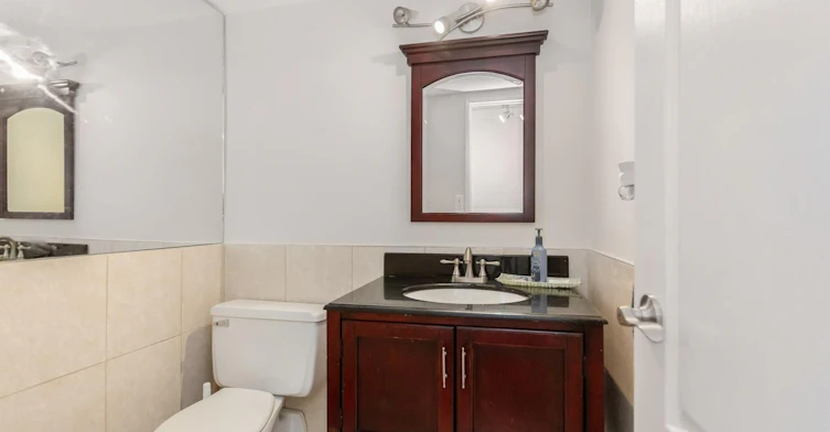 11-11 Wincott Drive, Toronto, ON, M9R 2R9 - 14
