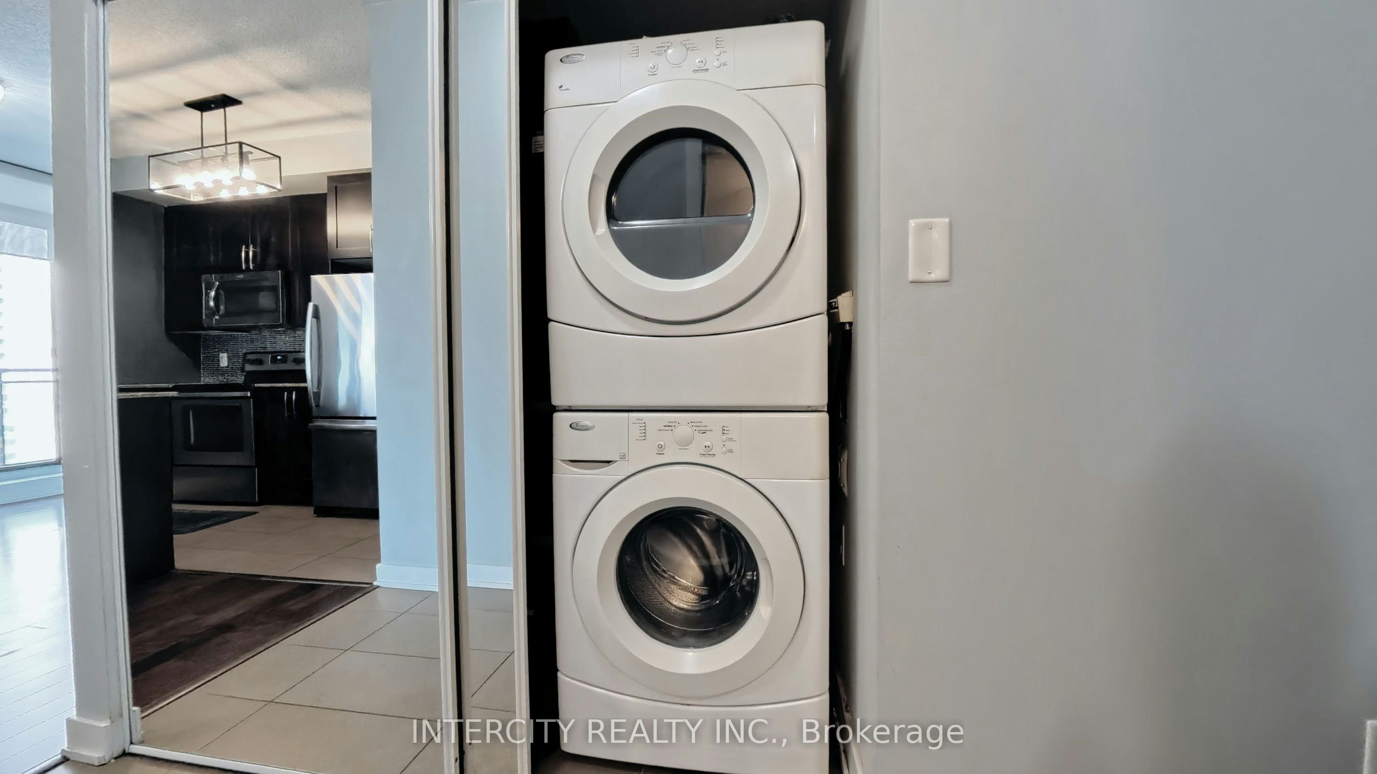 1009-4070 Confederation Parkway, Mississauga, ON, L5B 0E9 - 8