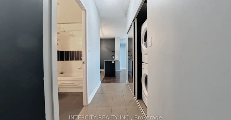 1009-4070 Confederation Parkway, Mississauga, ON, L5B 0E9 - 6