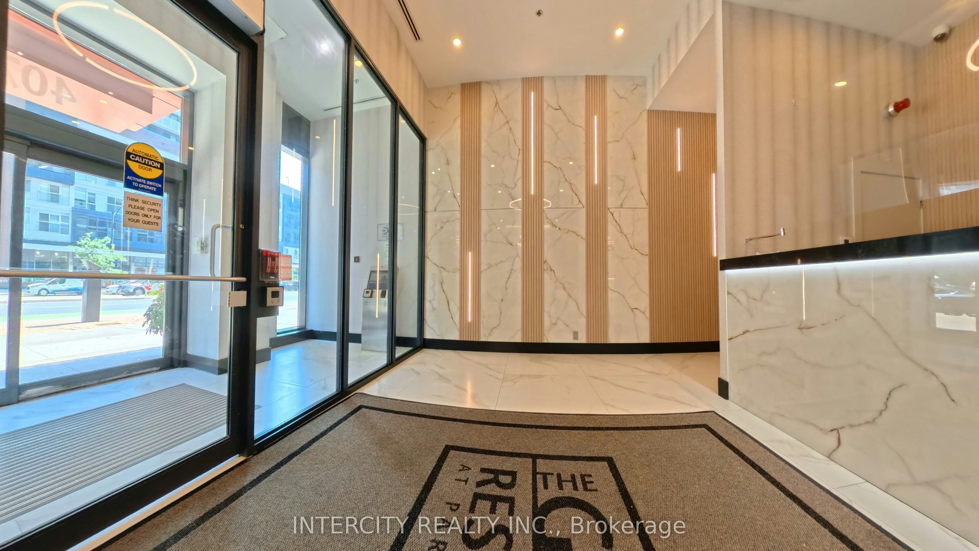 1009-4070 Confederation Parkway, Mississauga, ON, L5B 0E9 - 2