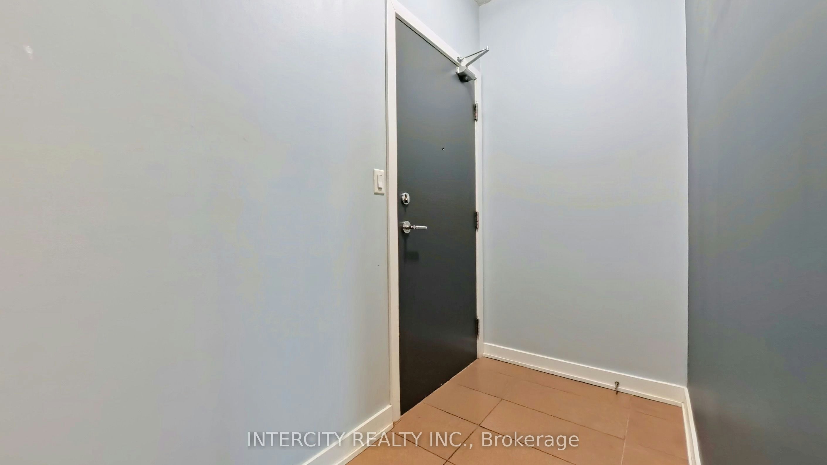1009-4070 Confederation Parkway, Mississauga, ON, L5B 0E9 - 5