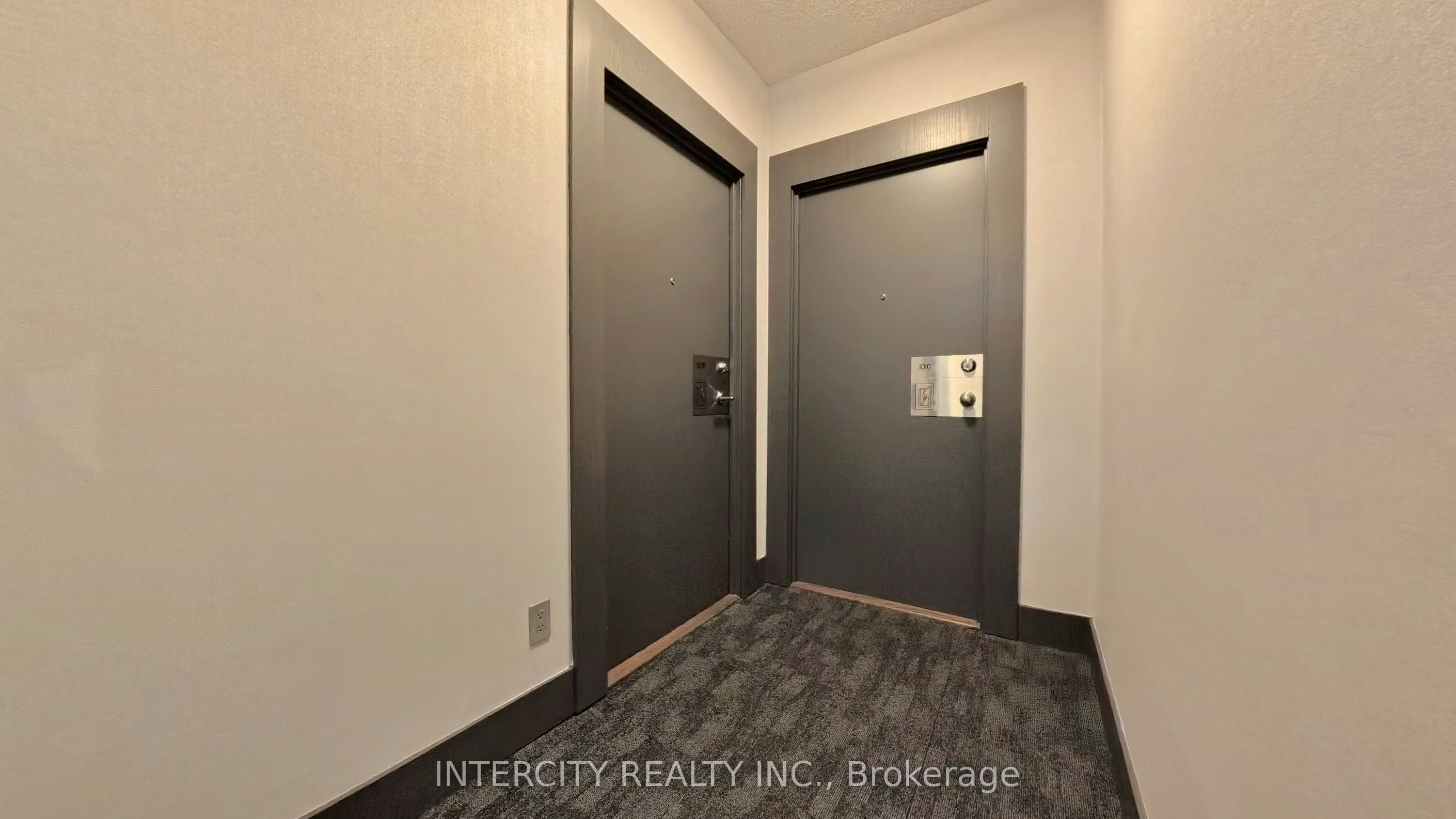 1009-4070 Confederation Parkway, Mississauga, ON, L5B 0E9 - 3