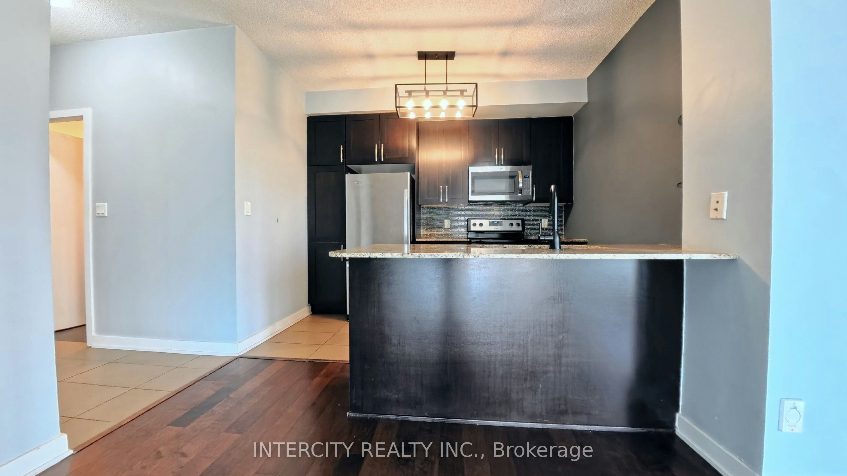 1009-4070 Confederation Parkway, Mississauga, ON, L5B 0E9 - 9