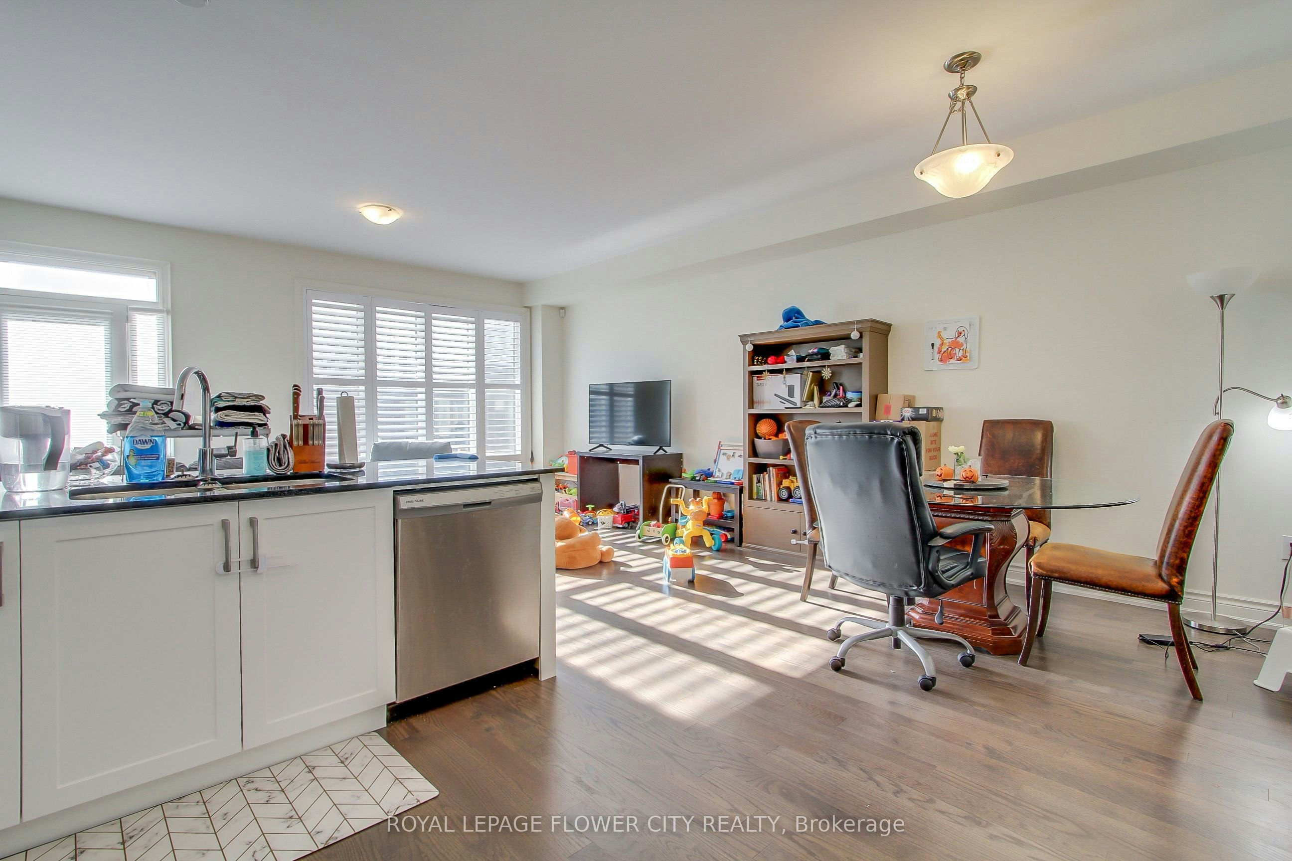 1311 Restivo Lane, Milton, ON, L9E 1J9 - 13