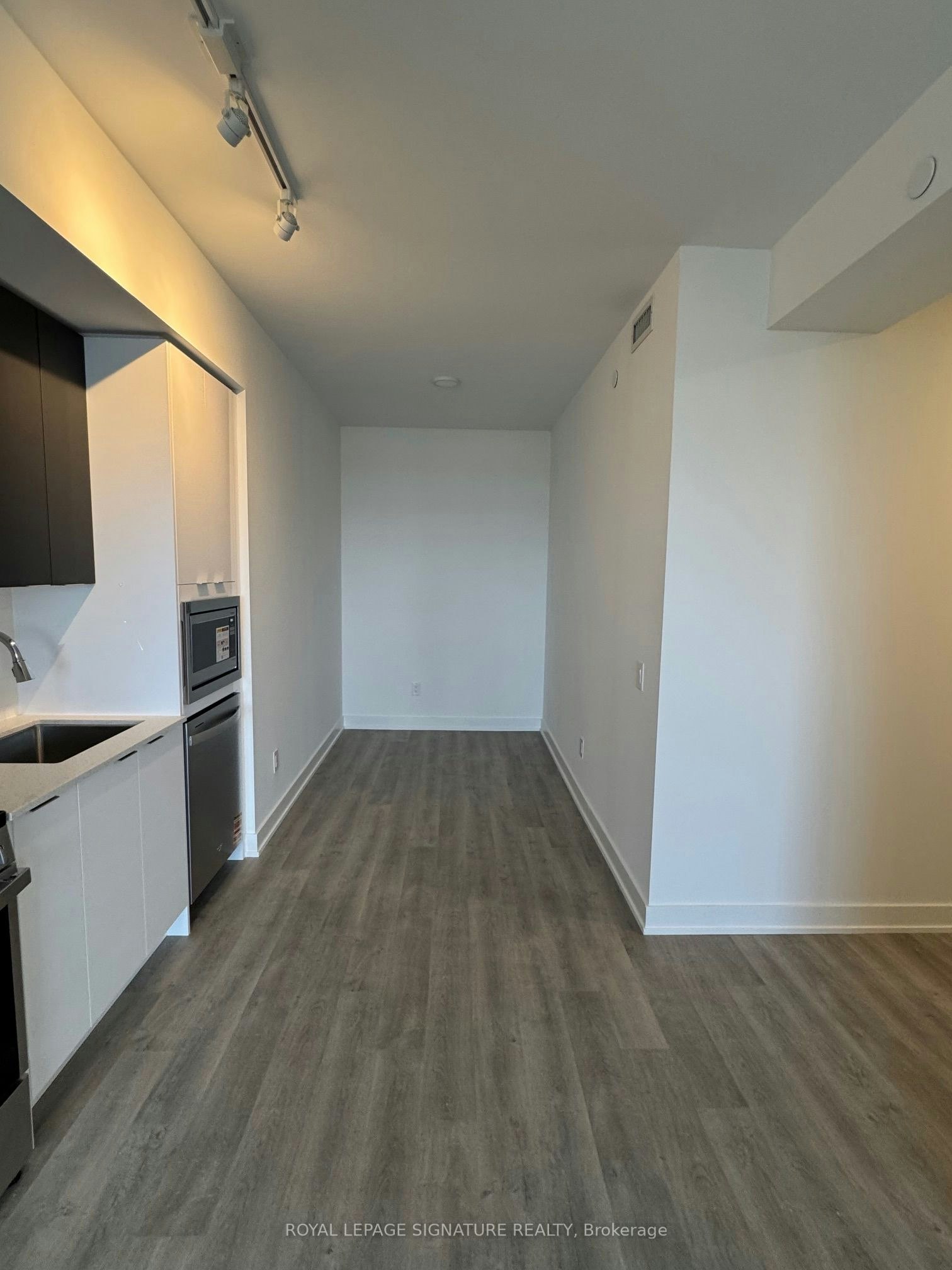 812-5105 Hurontario Street, Mississauga, ON, L4Z 3X7 - 16