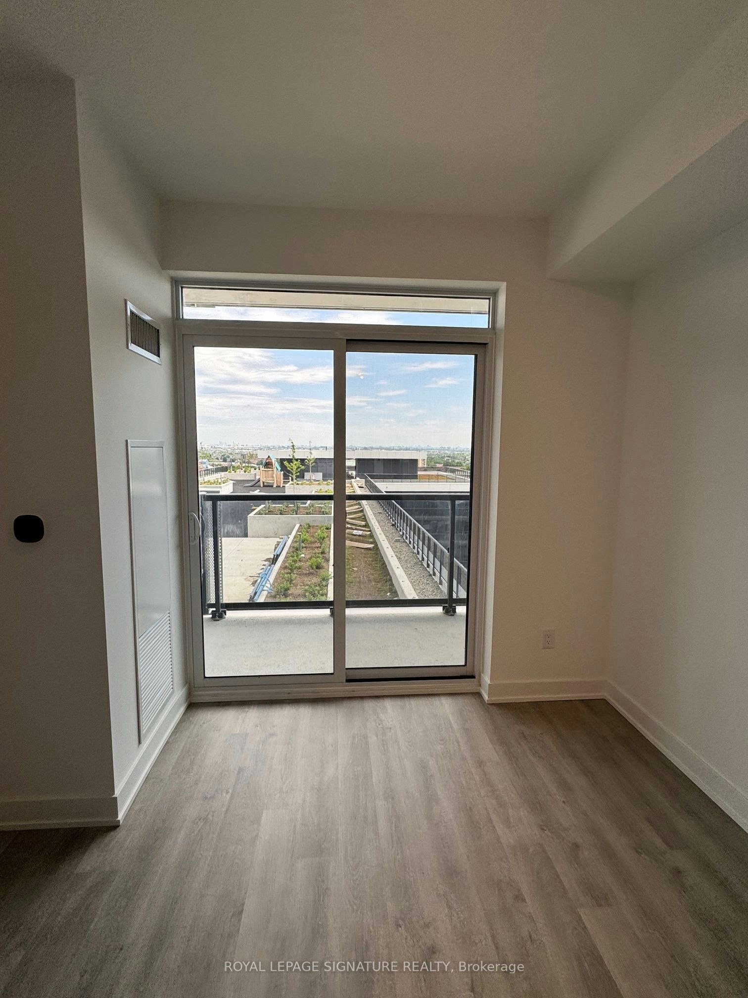 812-5105 Hurontario Street, Mississauga, ON, L4Z 3X7 - 21