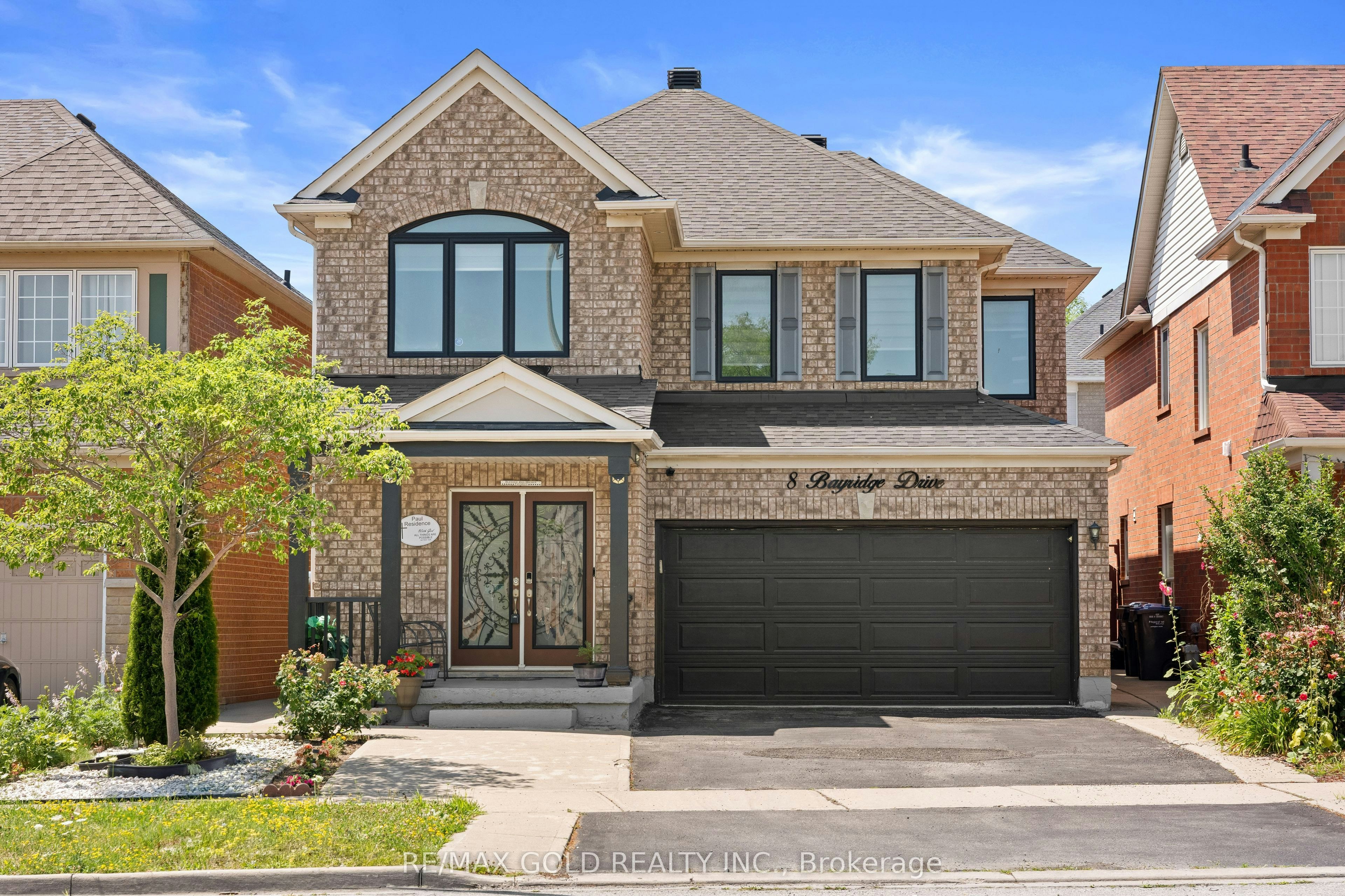 8 Bayridge Drive, Brampton, ON, L6P 2H8