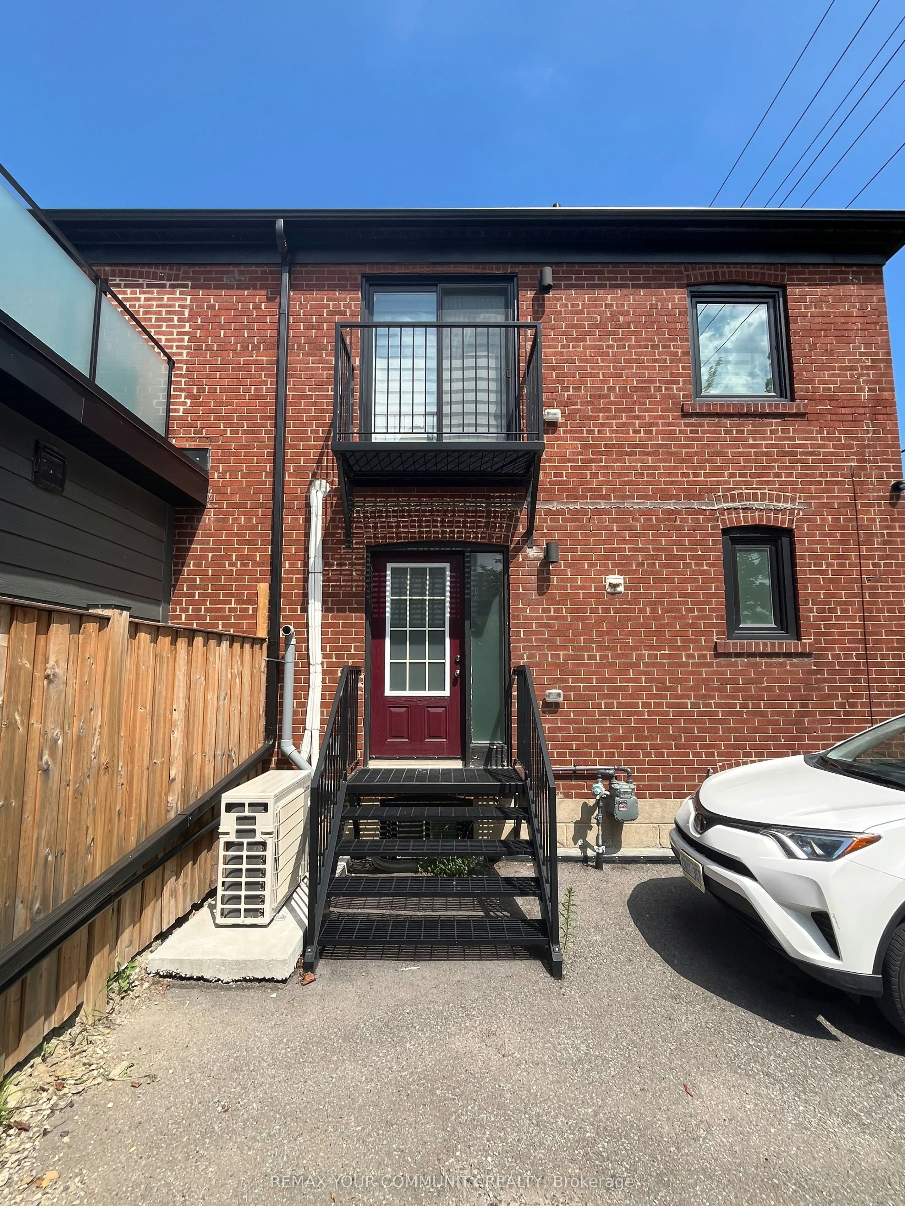 MAIN-2 Harold Street, Toronto, ON, M8Z 3R3