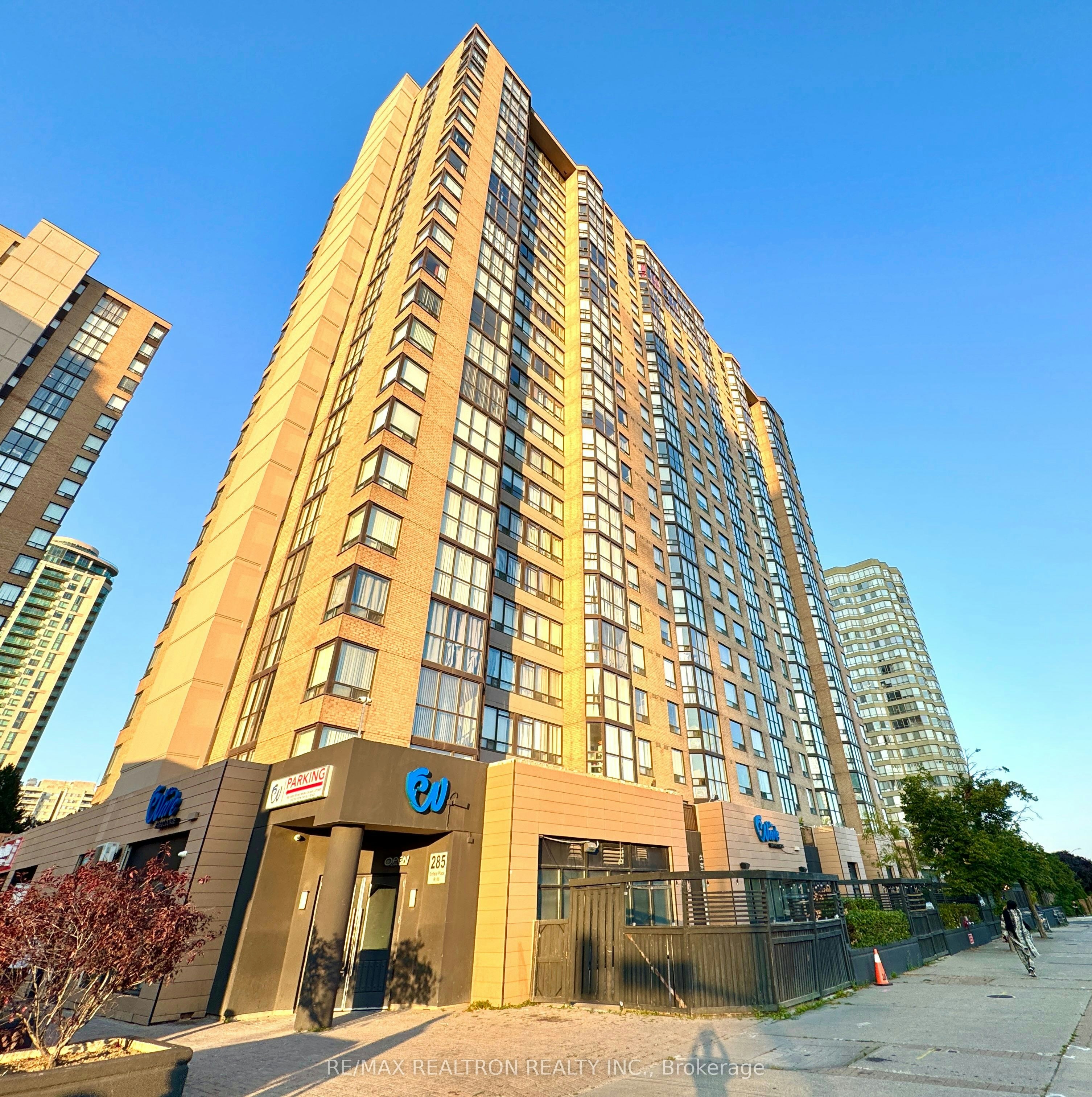 1412-285 Enfield Place, Mississauga, ON, L5B 3Y6