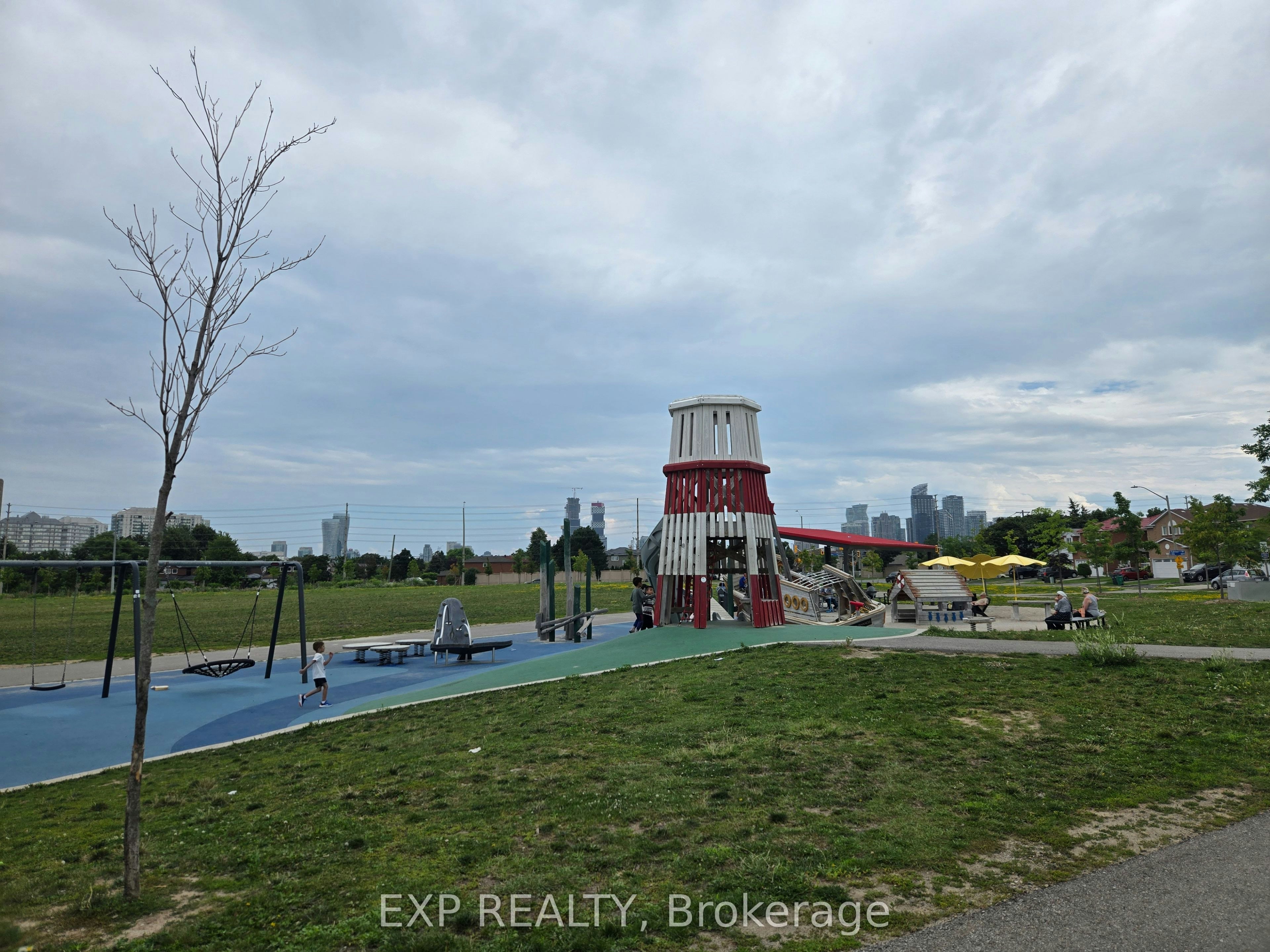 253 Hollymount Drive, Mississauga, ON, L5R 3P8 - 10