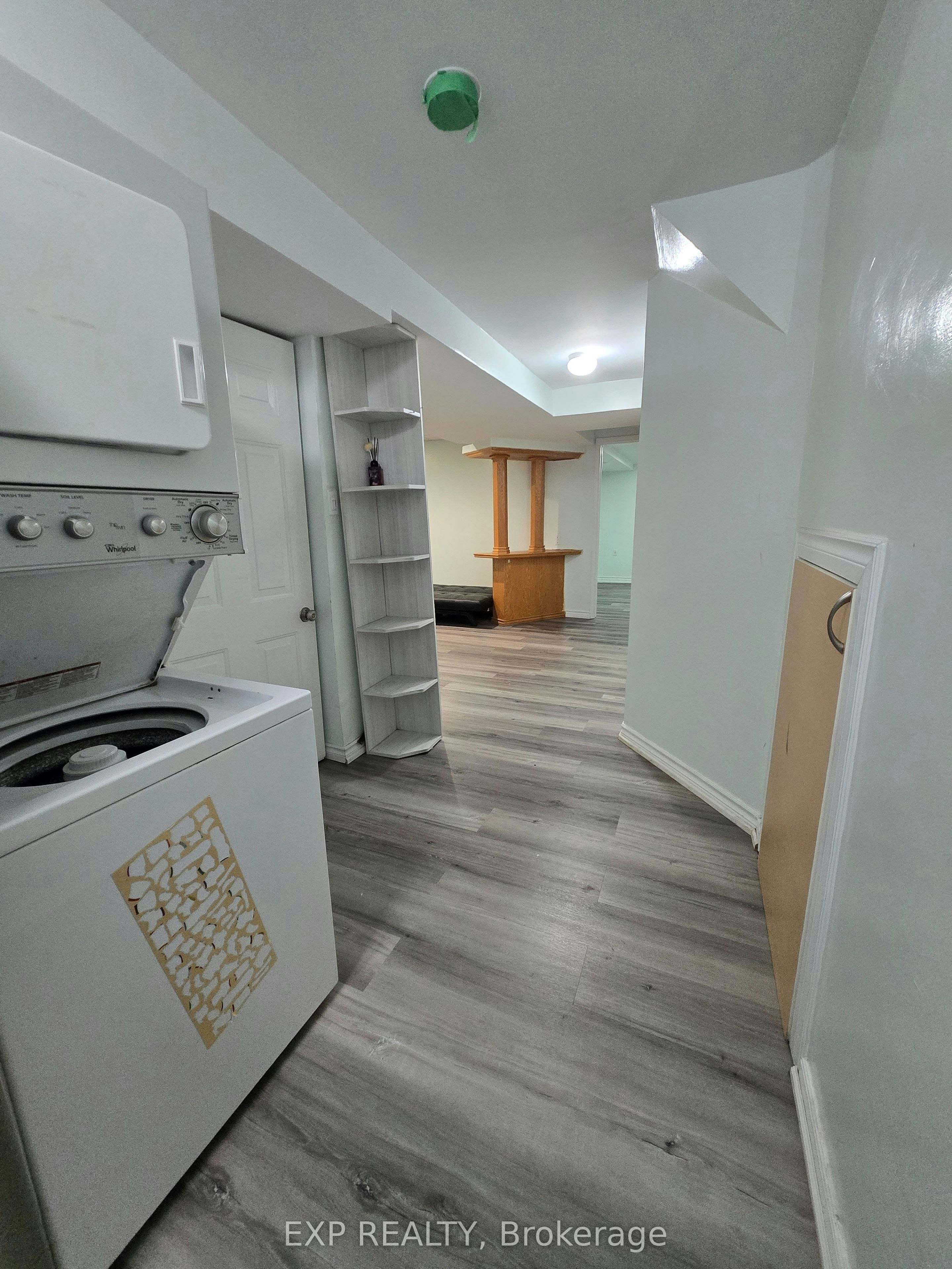 253 Hollymount Drive, Mississauga, ON, L5R 3P8 - 5