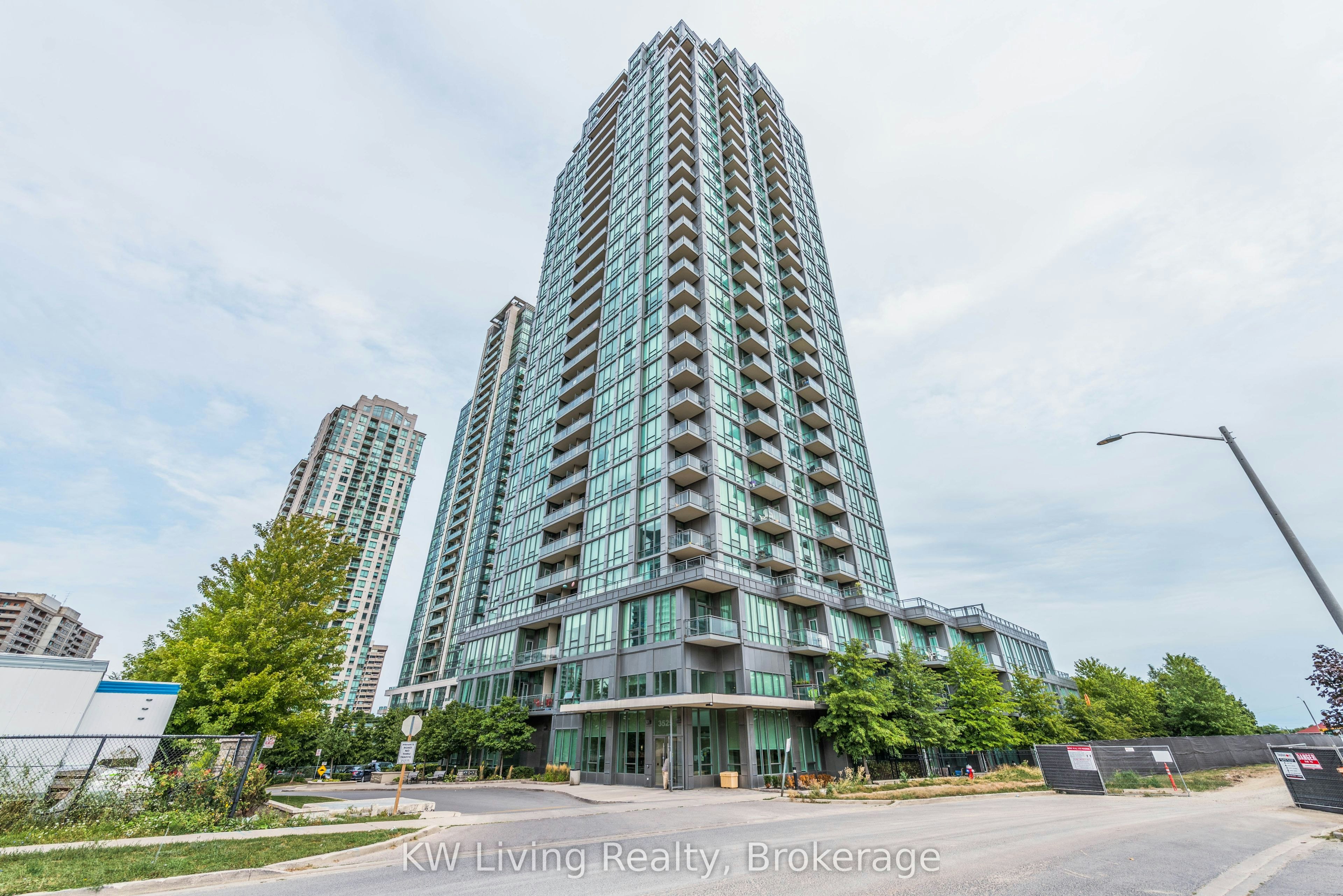 1202-3525 Kariya Drive, Mississauga, ON, L5B 0C2