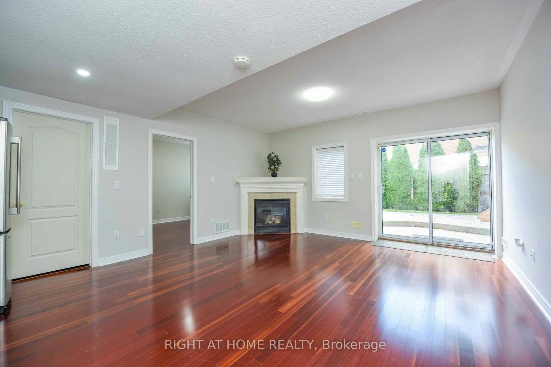 Lower-2229 Glazebrook Circle, Oakville, ON, L6M 5B5 - 2