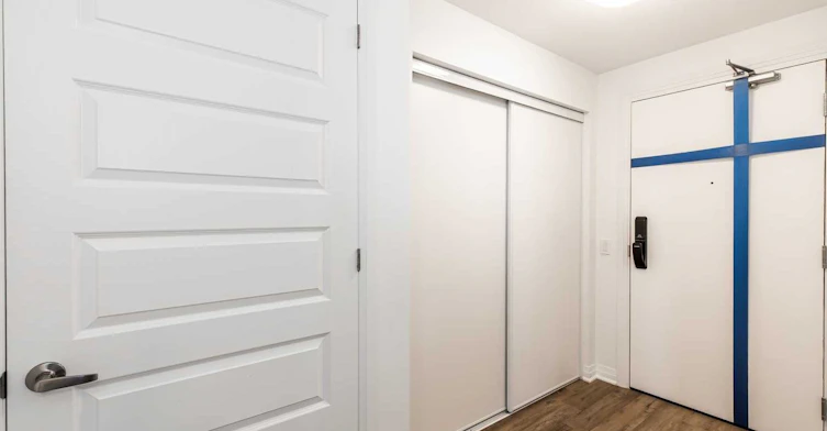 307-95 Dundas Street W, Oakville, ON, L6M 5N4 - 4