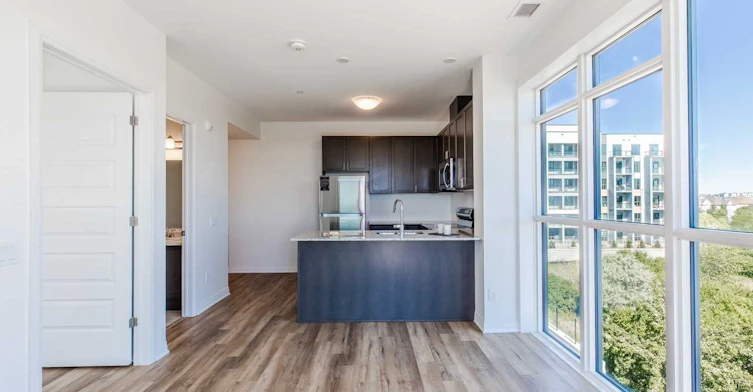 307-95 Dundas Street W, Oakville, ON, L6M 5N4 - 6