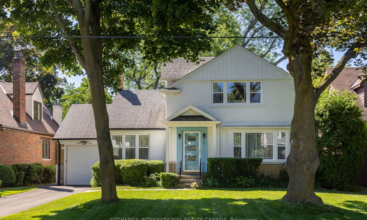 37 Hilldowntree Road