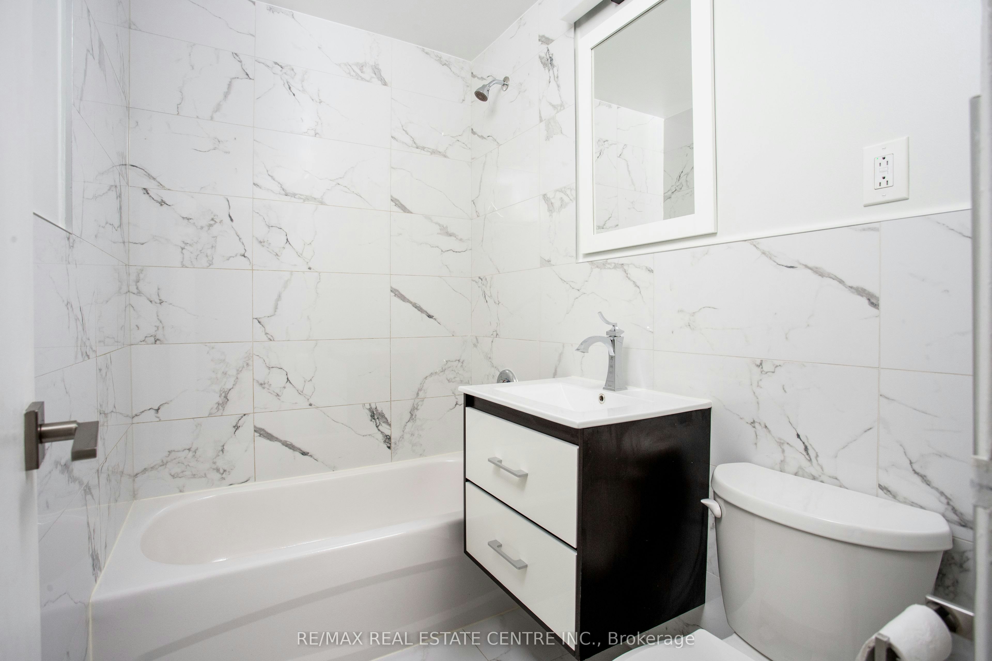 103-371 Lakeshore Road W, Mississauga, ON, L5H 1H4 - 10