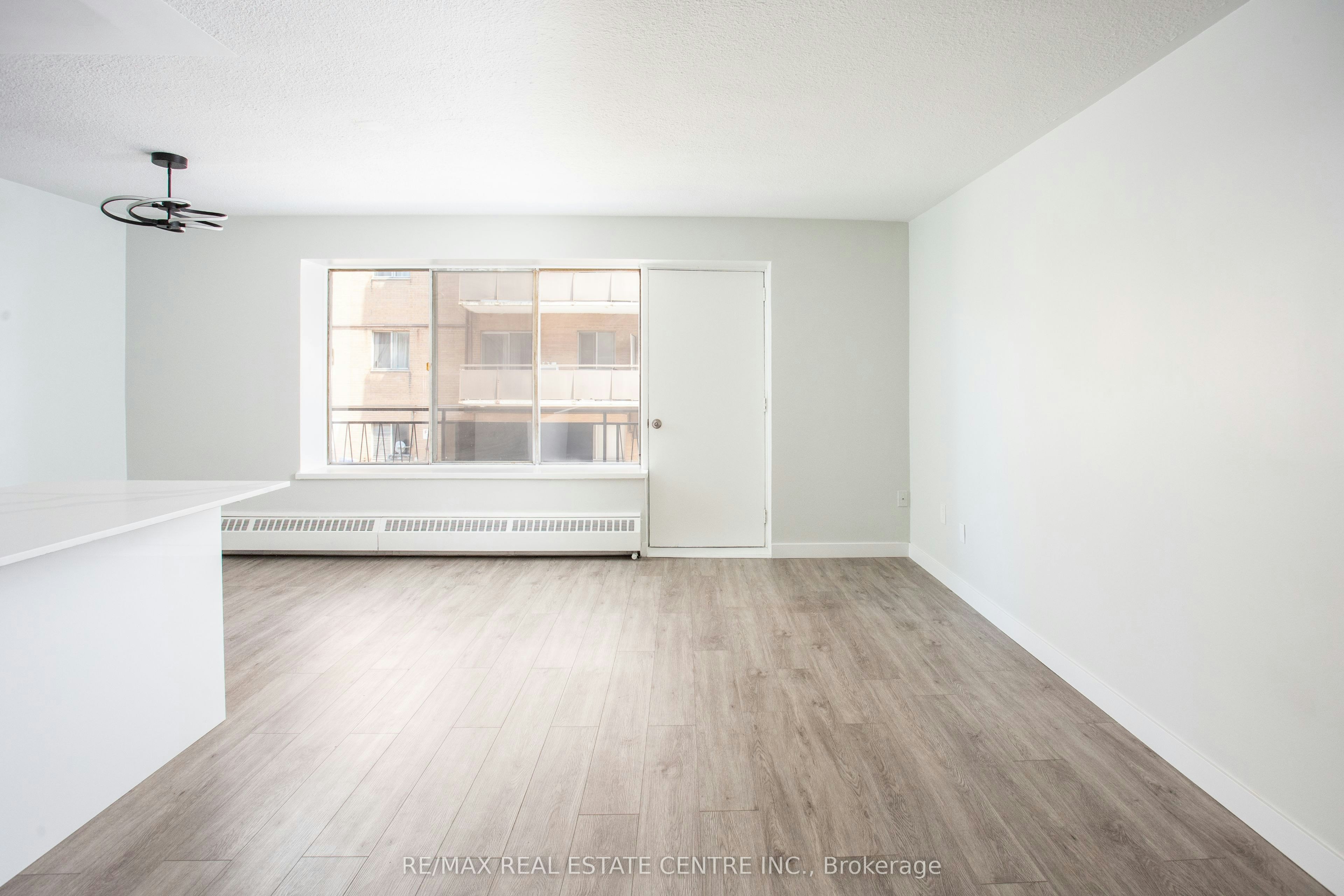 103-371 Lakeshore Road W, Mississauga, ON, L5H 1H4 - 6