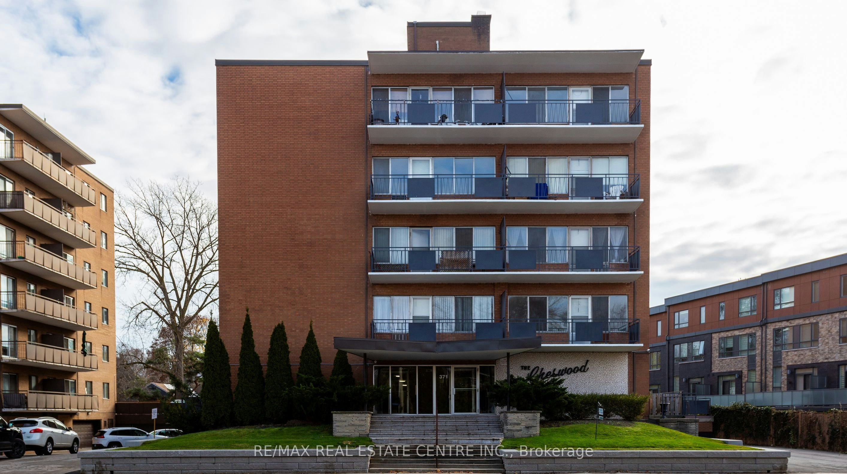 103-371 Lakeshore Road W, Mississauga, ON, L5H 1H4