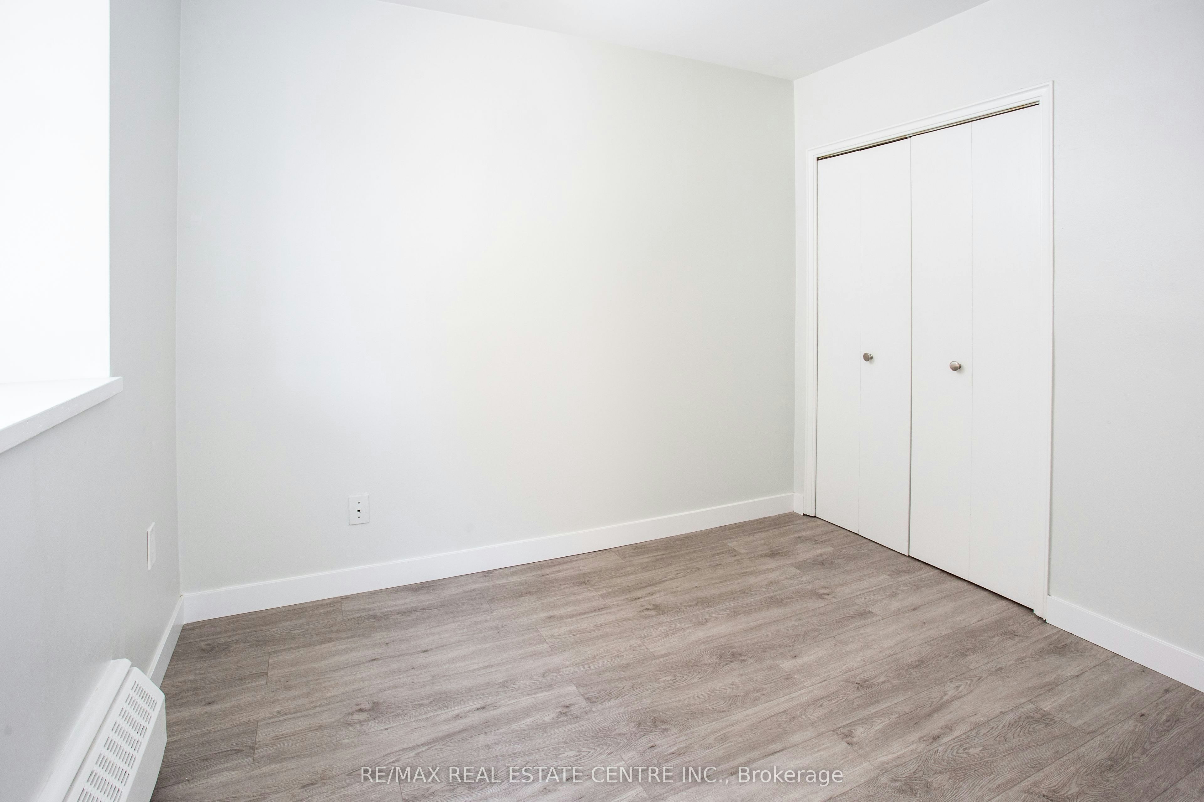 103-371 Lakeshore Road W, Mississauga, ON, L5H 1H4 - 13