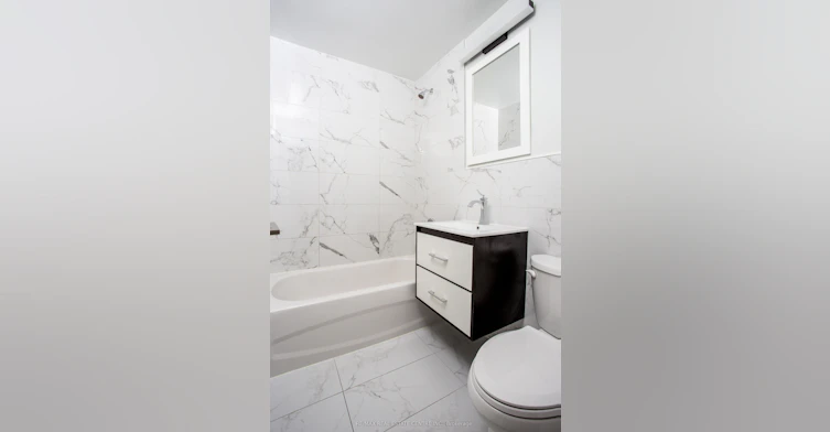 103-371 Lakeshore Road W, Mississauga, ON, L5H 1H4 - 8