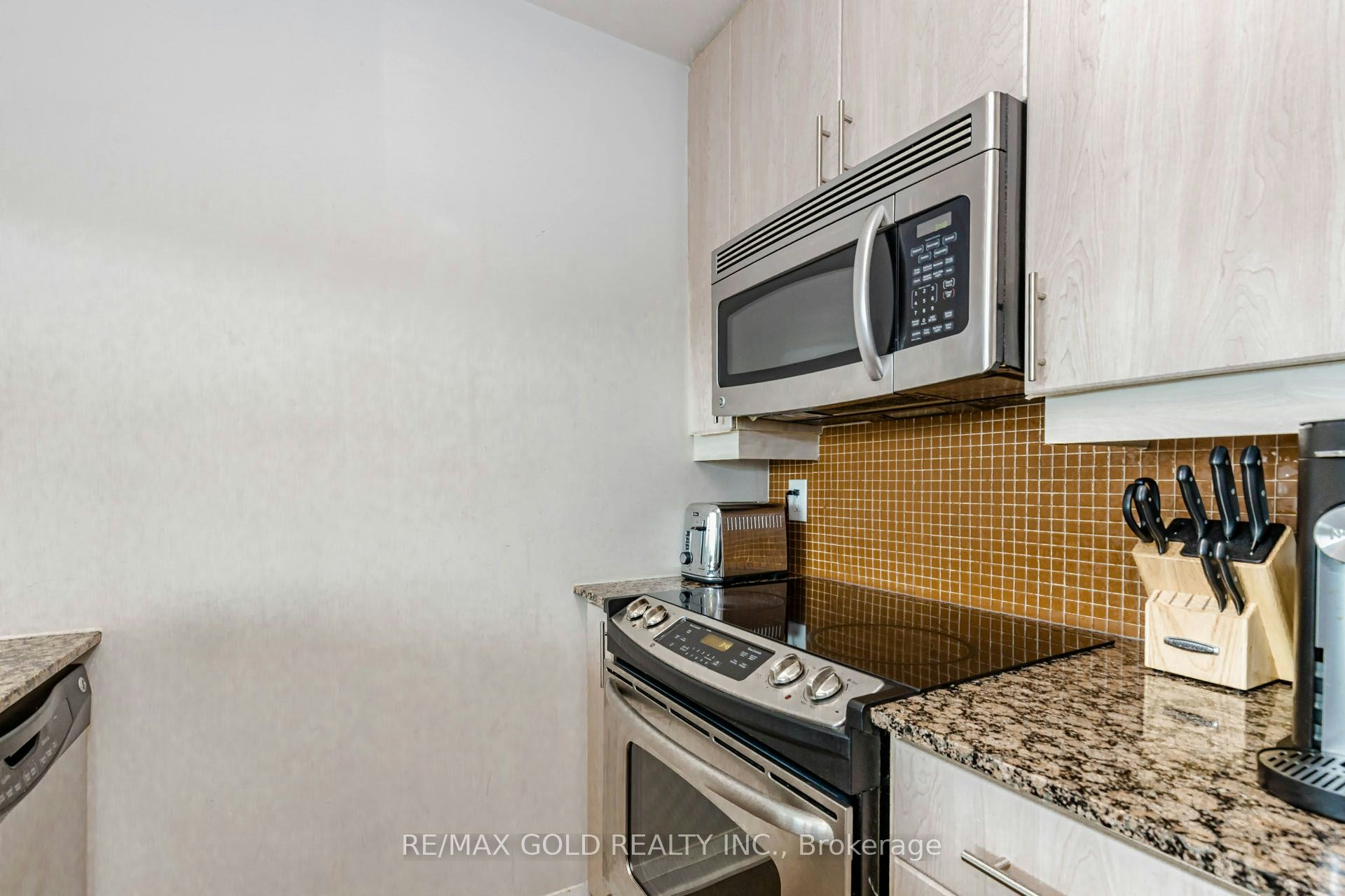 313-1055 Southdown Road, Mississauga, ON, L5J 0A3 - 16
