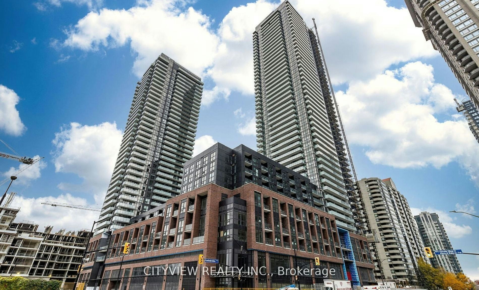 4909-430 Square One Drive, Mississauga, ON, L5B 0L6