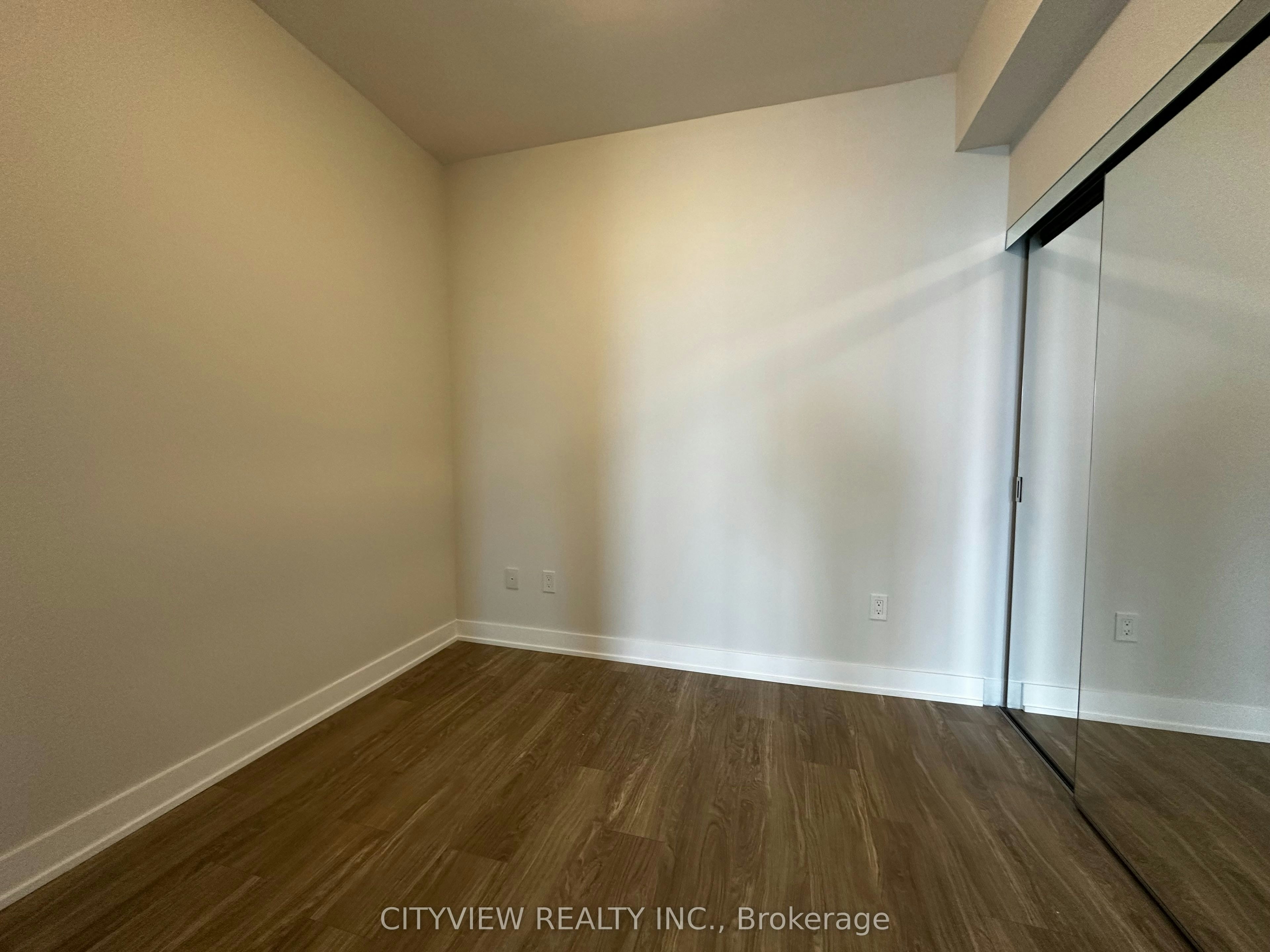 4909-430 Square One Drive, Mississauga, ON, L5B 0L6 - 9