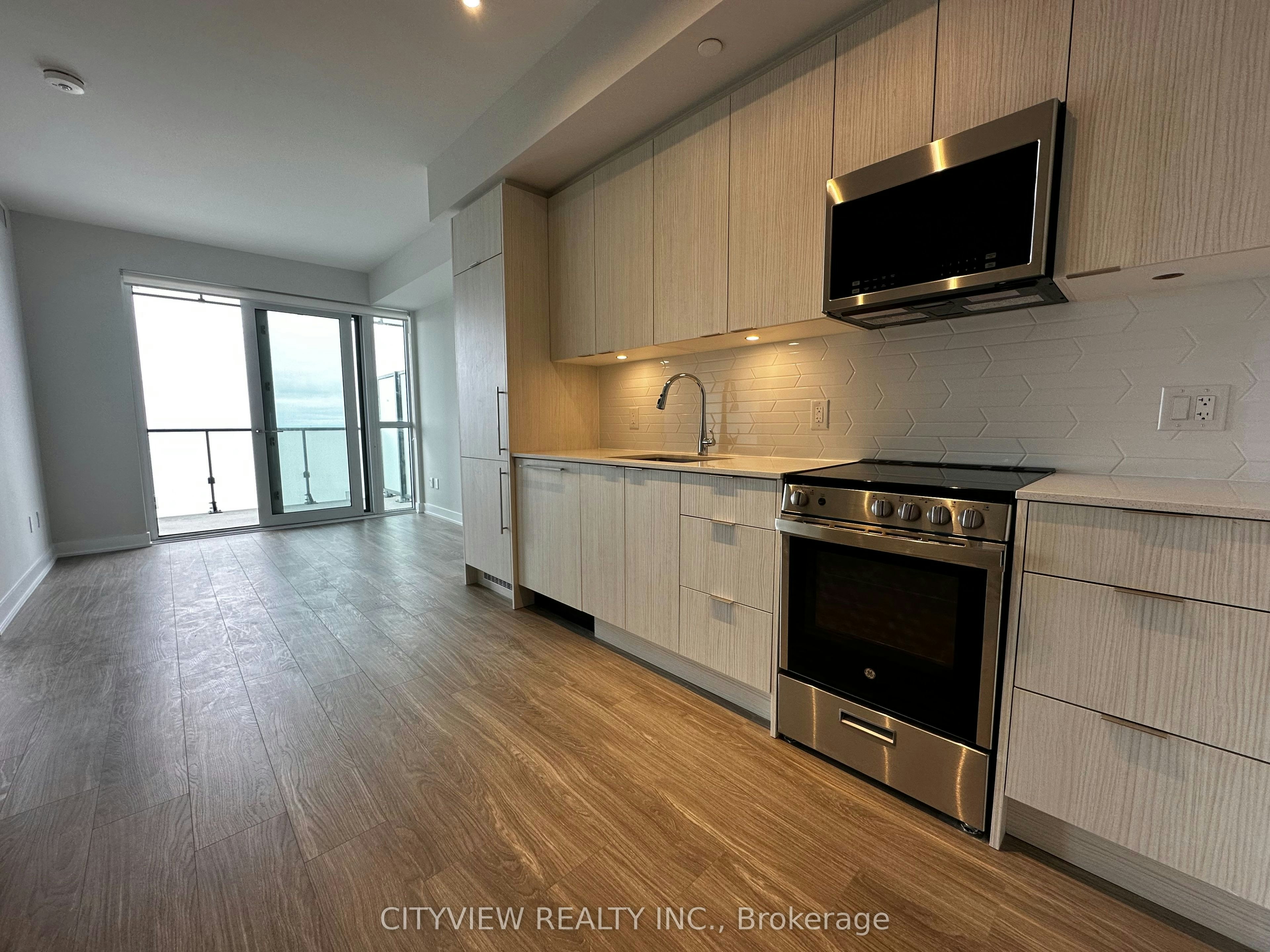4909-430 Square One Drive, Mississauga, ON, L5B 0L6 - 3