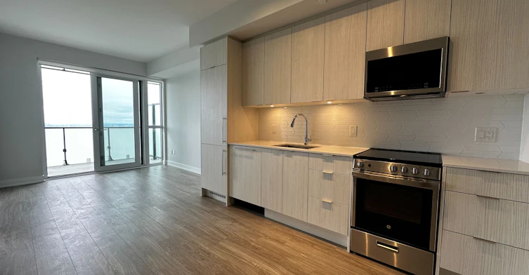 4909-430 Square One Drive, Mississauga, ON, L5B 0L6 - 2