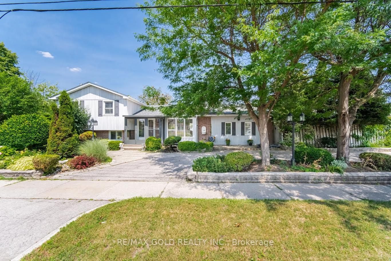 2395 Stillmeadow Road, Mississauga, ON, L5B 2A8