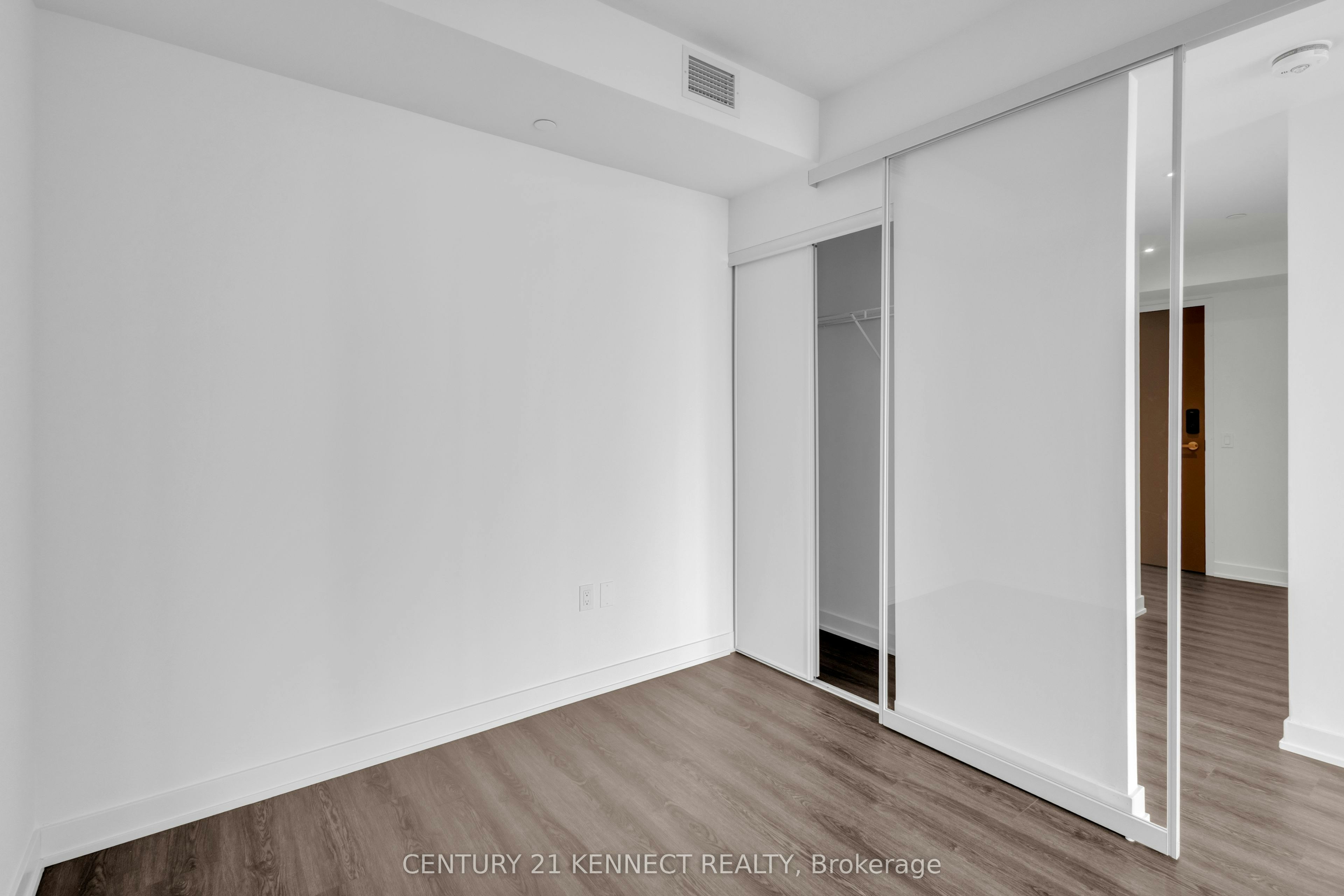 6112-448 Burnhamthorpe Road W, Mississauga, ON, L5B 0R4 - 10