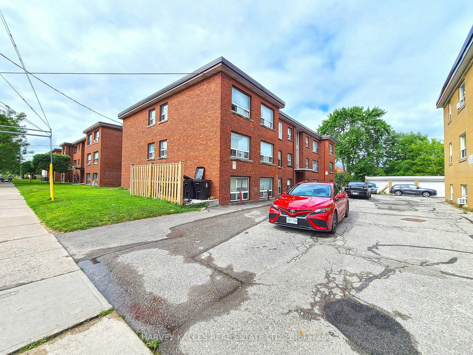 9-2434 Keele Street, Toronto, ON, M6L 2N2