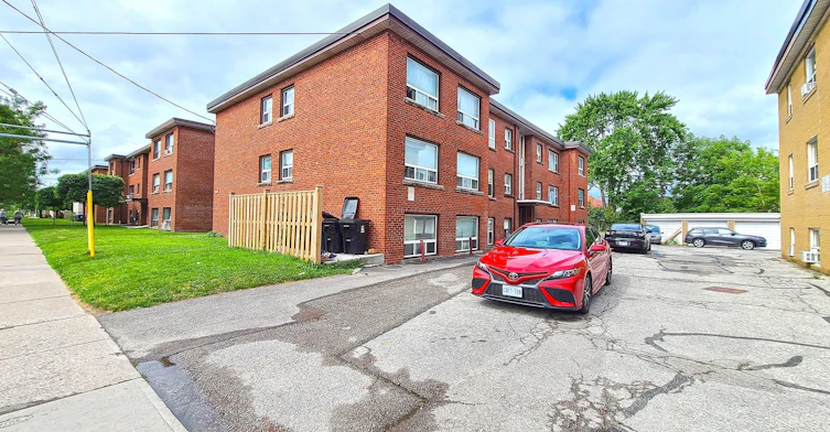 9-2434 Keele Street, Toronto, ON, M6L 2N2